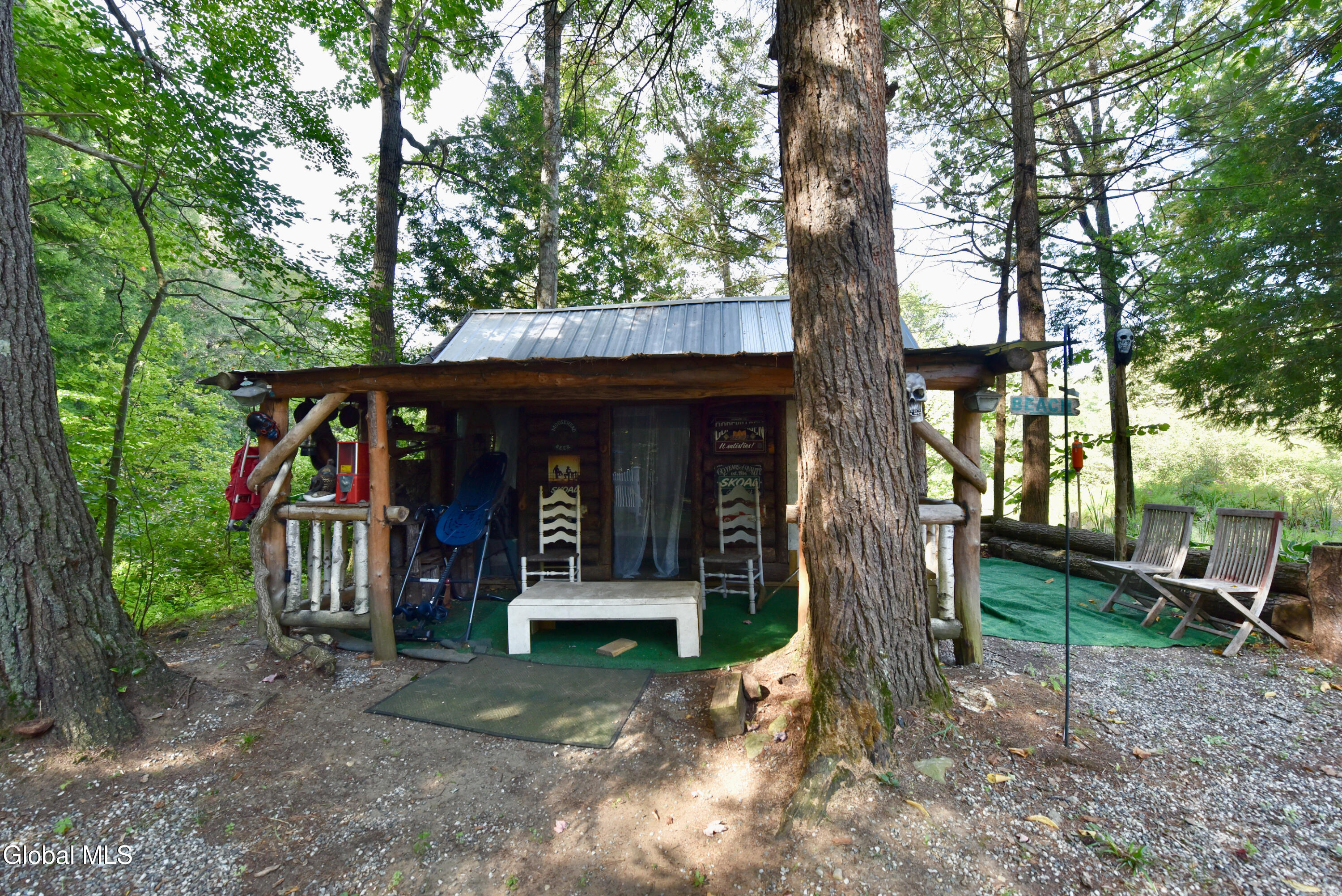 550 N Creek Road