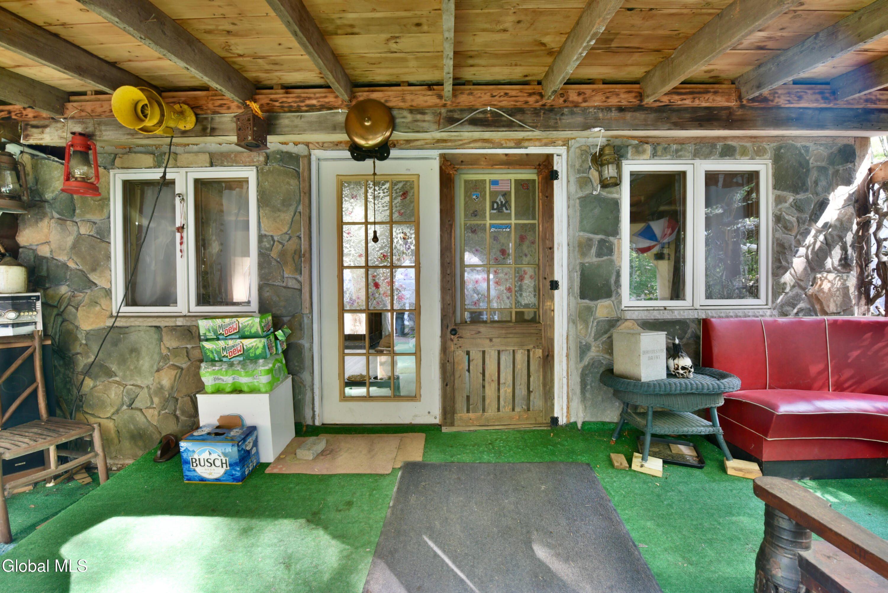 550 N Creek Road