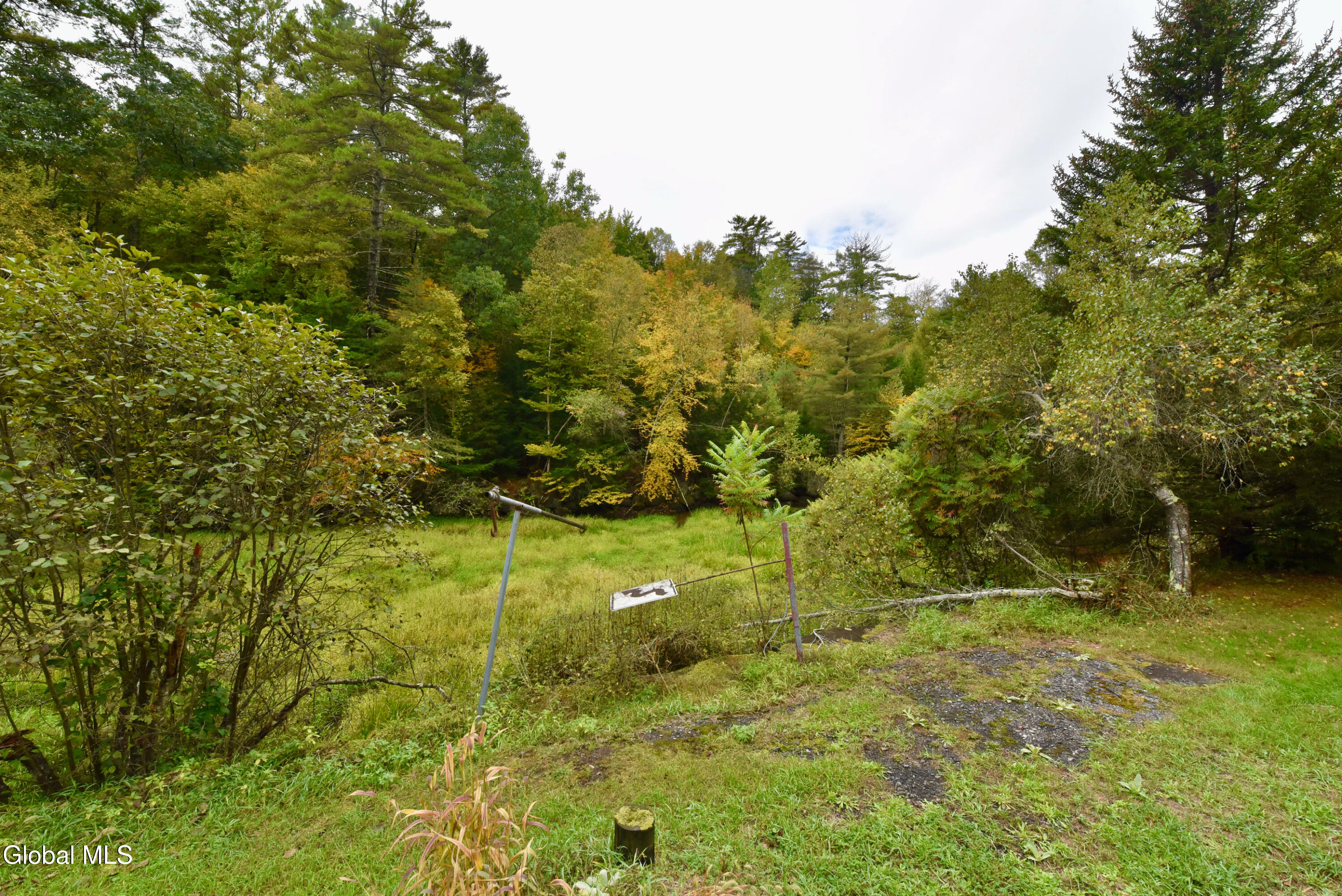 318 Howe Road