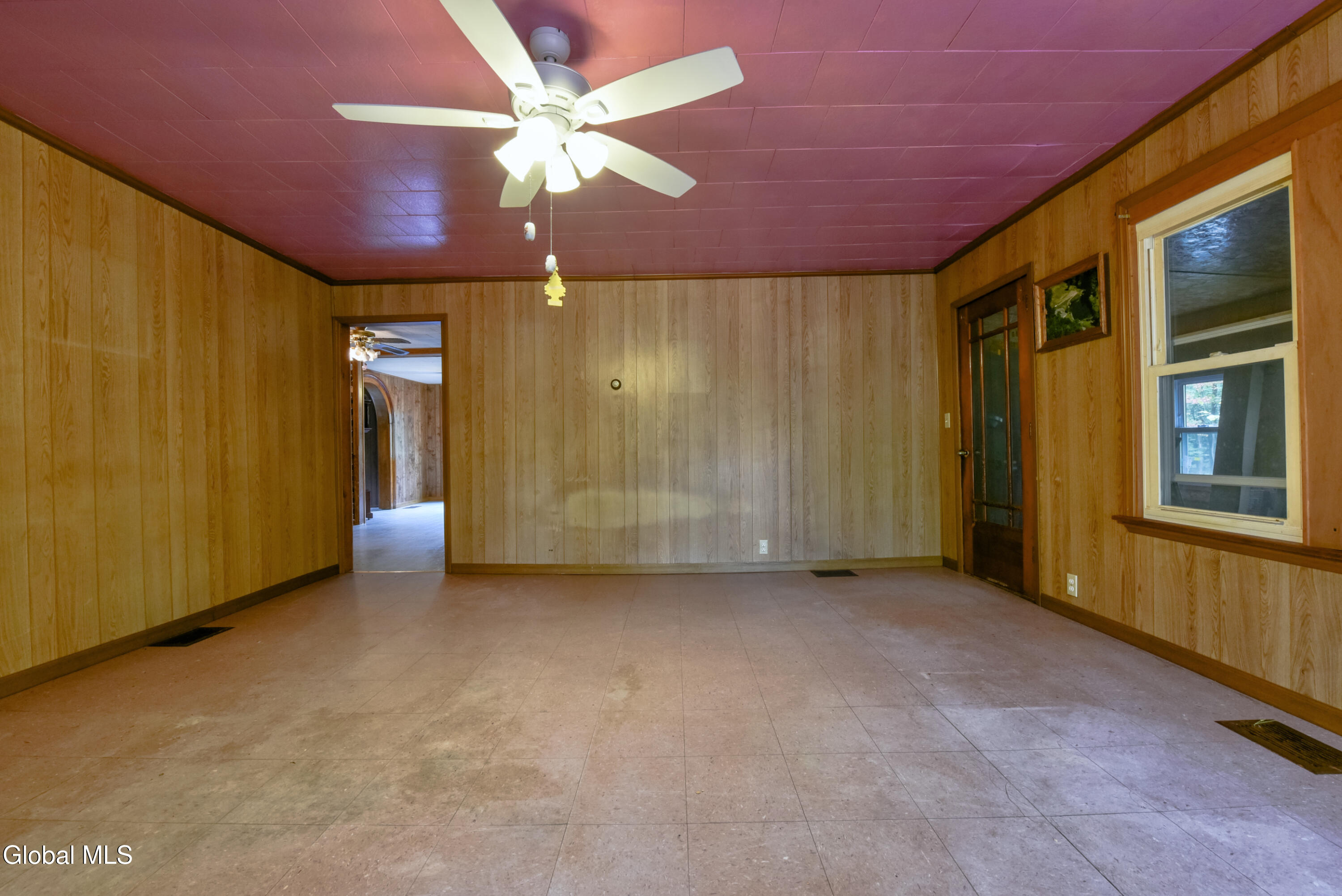 318 Howe Road
