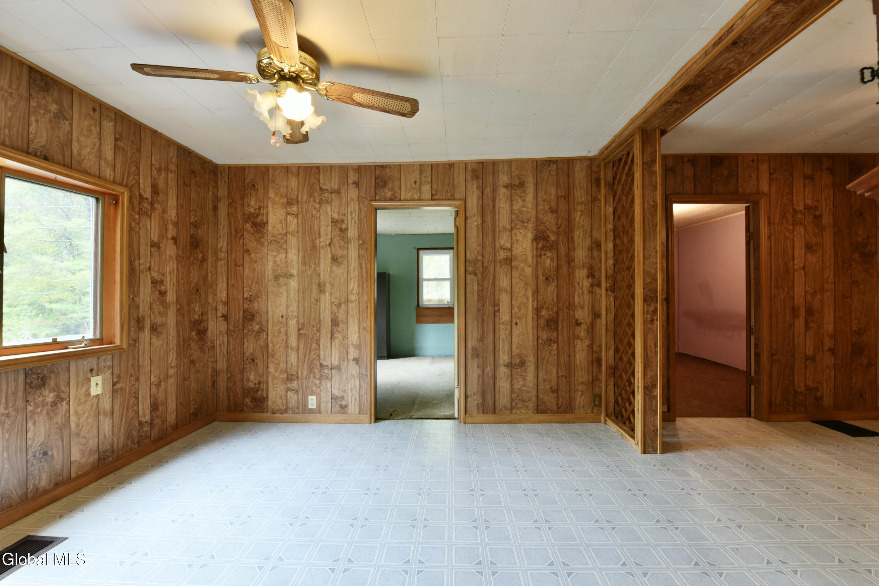 318 Howe Road