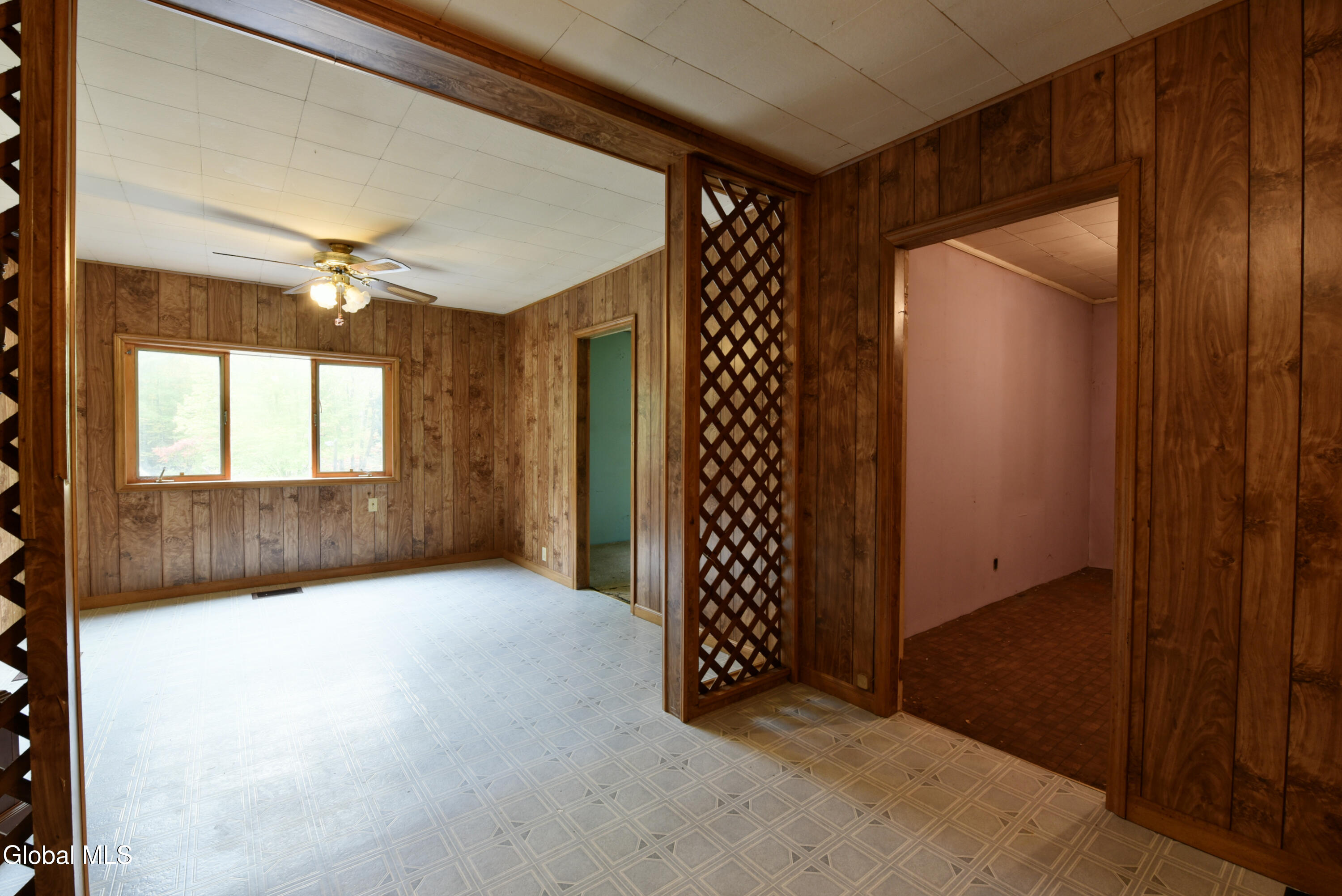 318 Howe Road