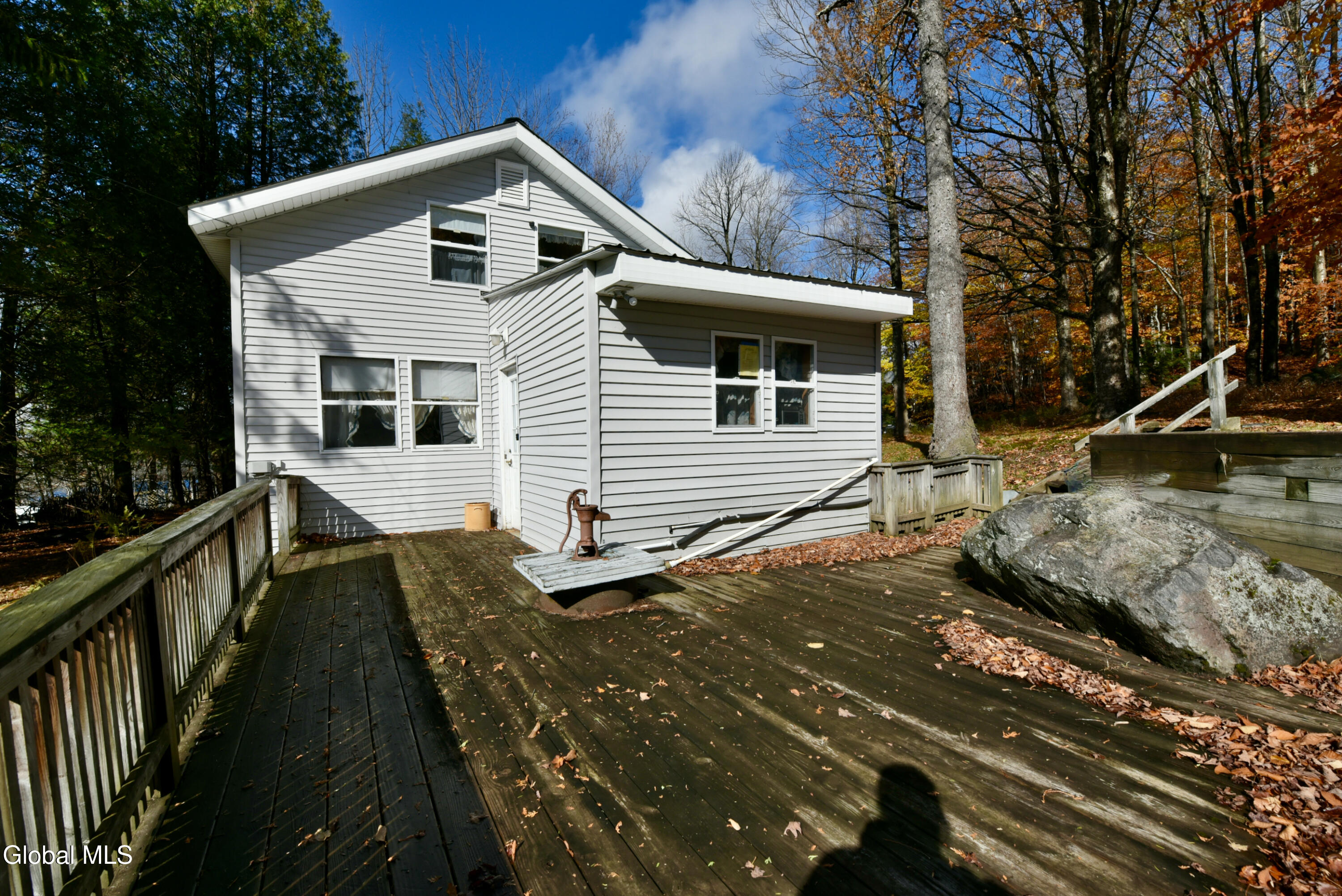 4 DELAVAN Avenue, Greenfield