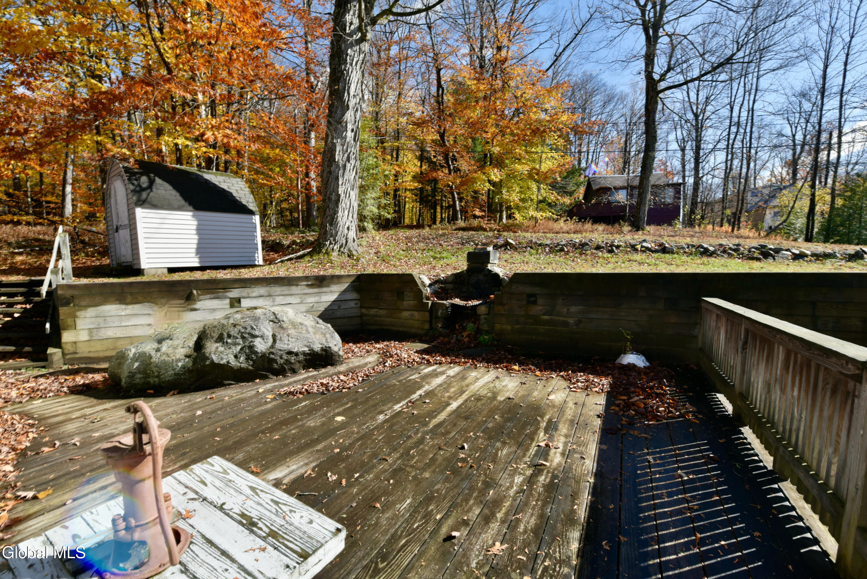 4 DELAVAN Avenue, Greenfield