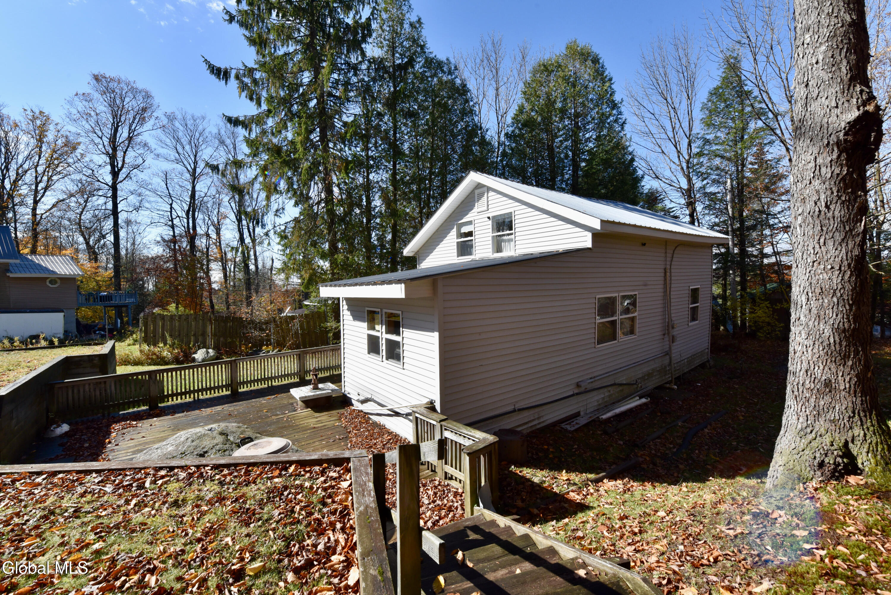 4 DELAVAN Avenue, Greenfield