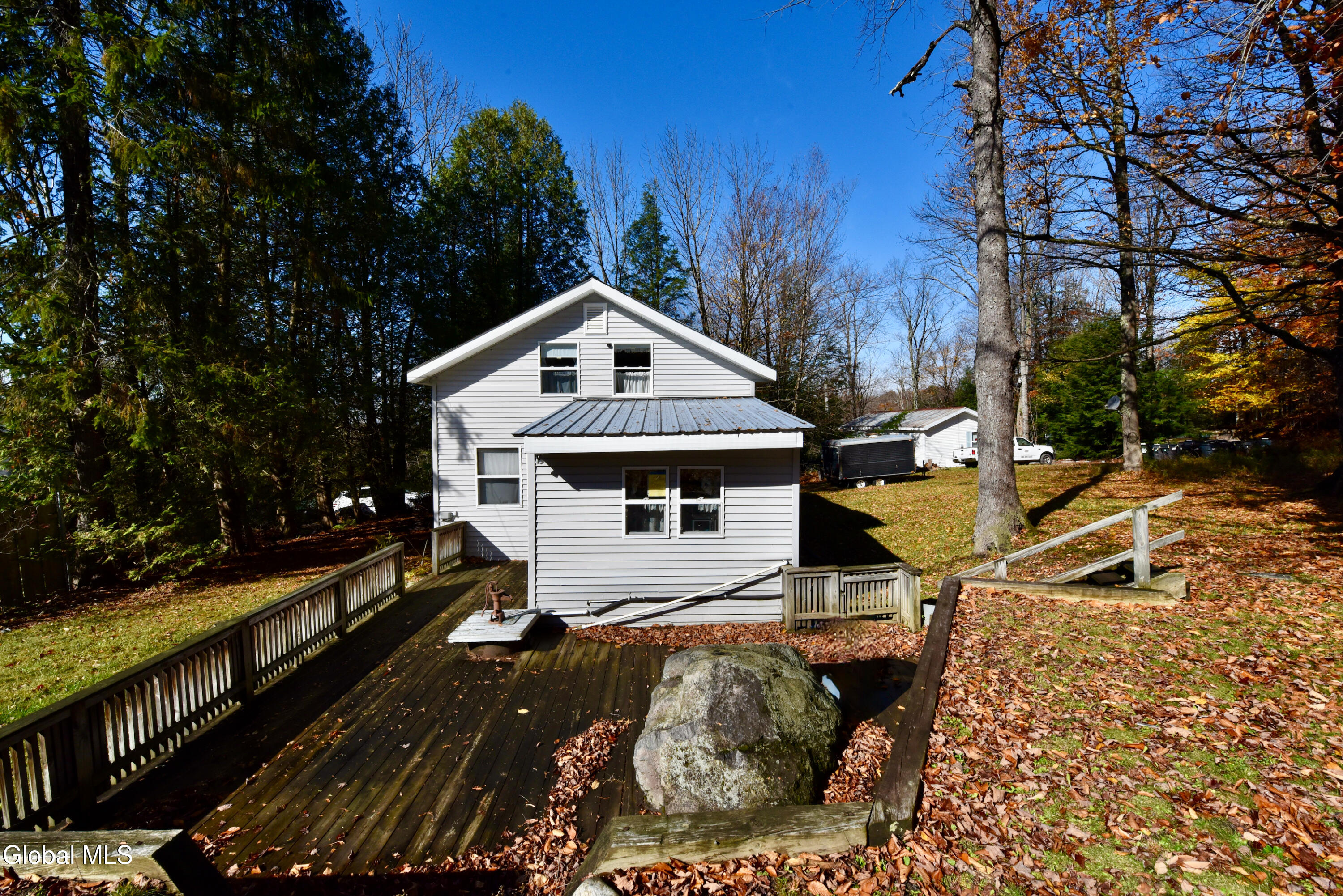 4 DELAVAN Avenue, Greenfield