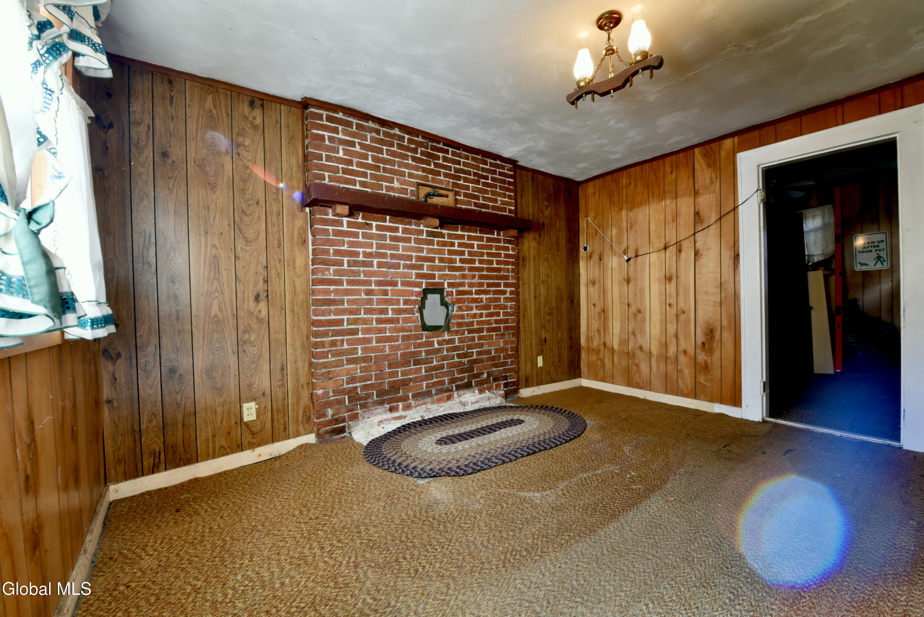 4 DELAVAN Avenue, Greenfield