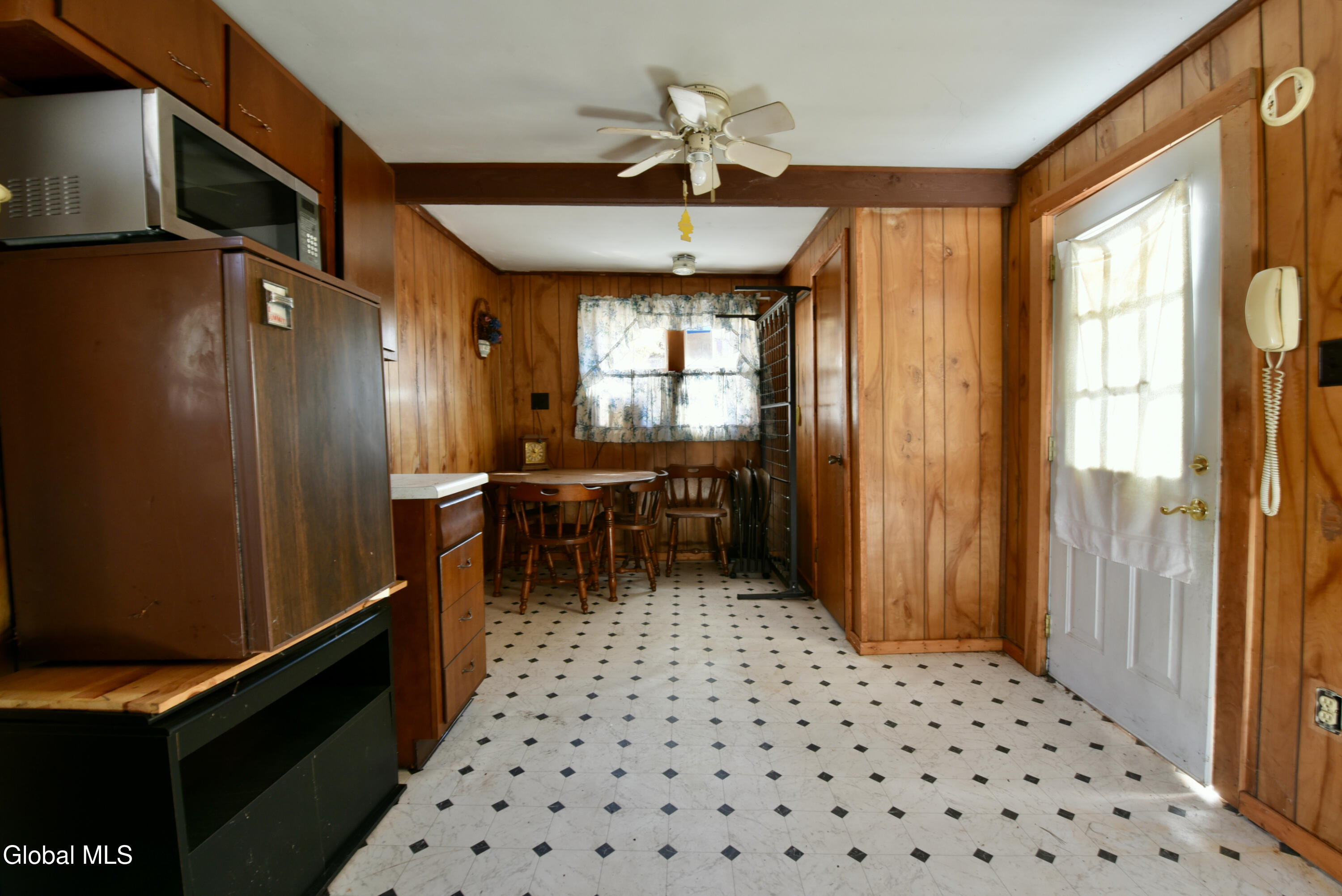 4 DELAVAN Avenue, Greenfield
