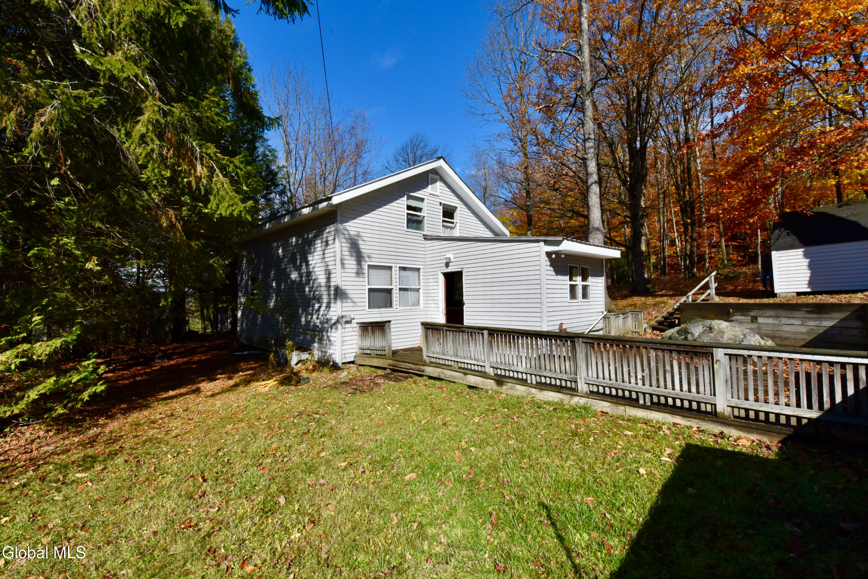 4 DELAVAN Avenue, Greenfield