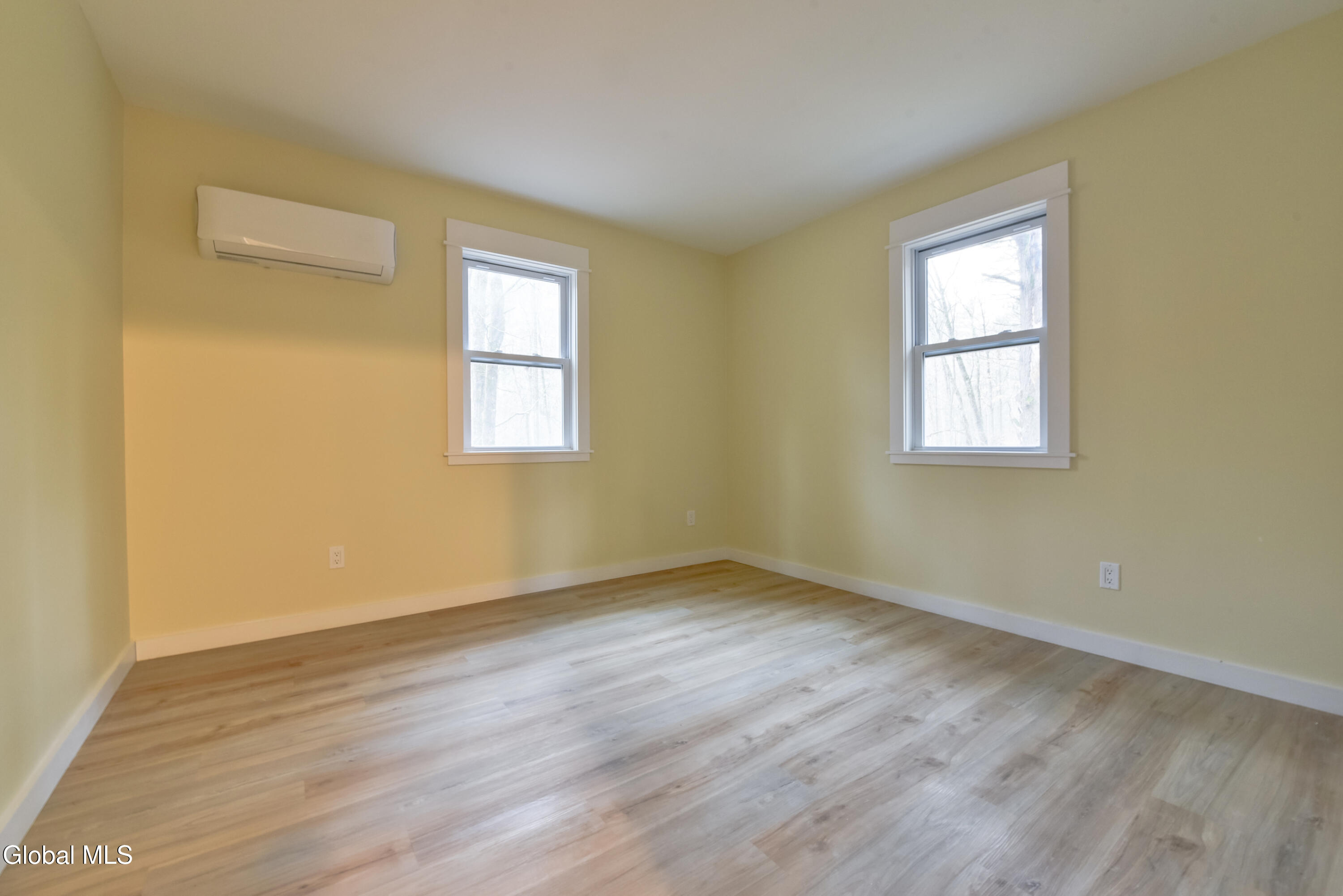 1011 Middleline Road