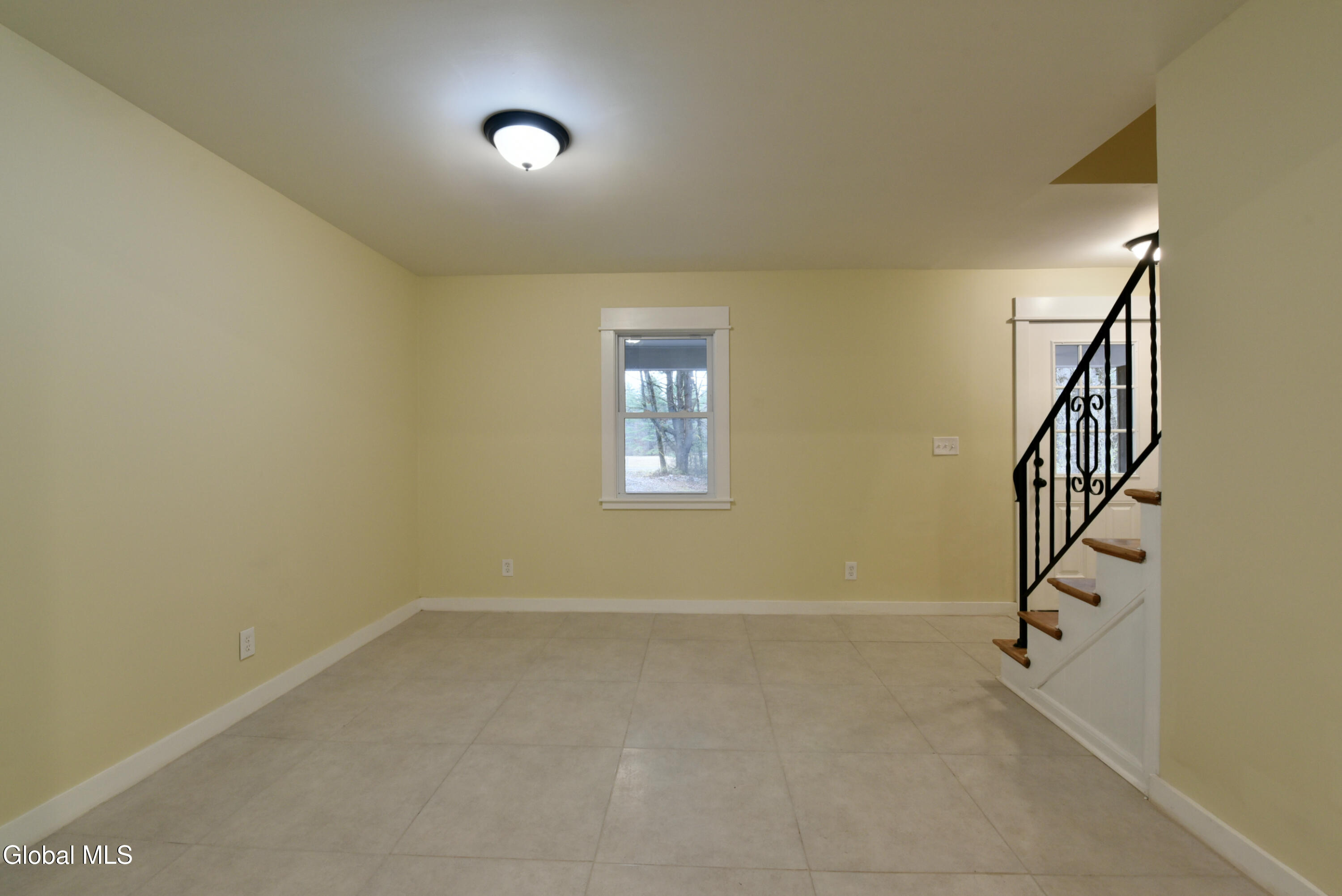 1011 Middleline Road