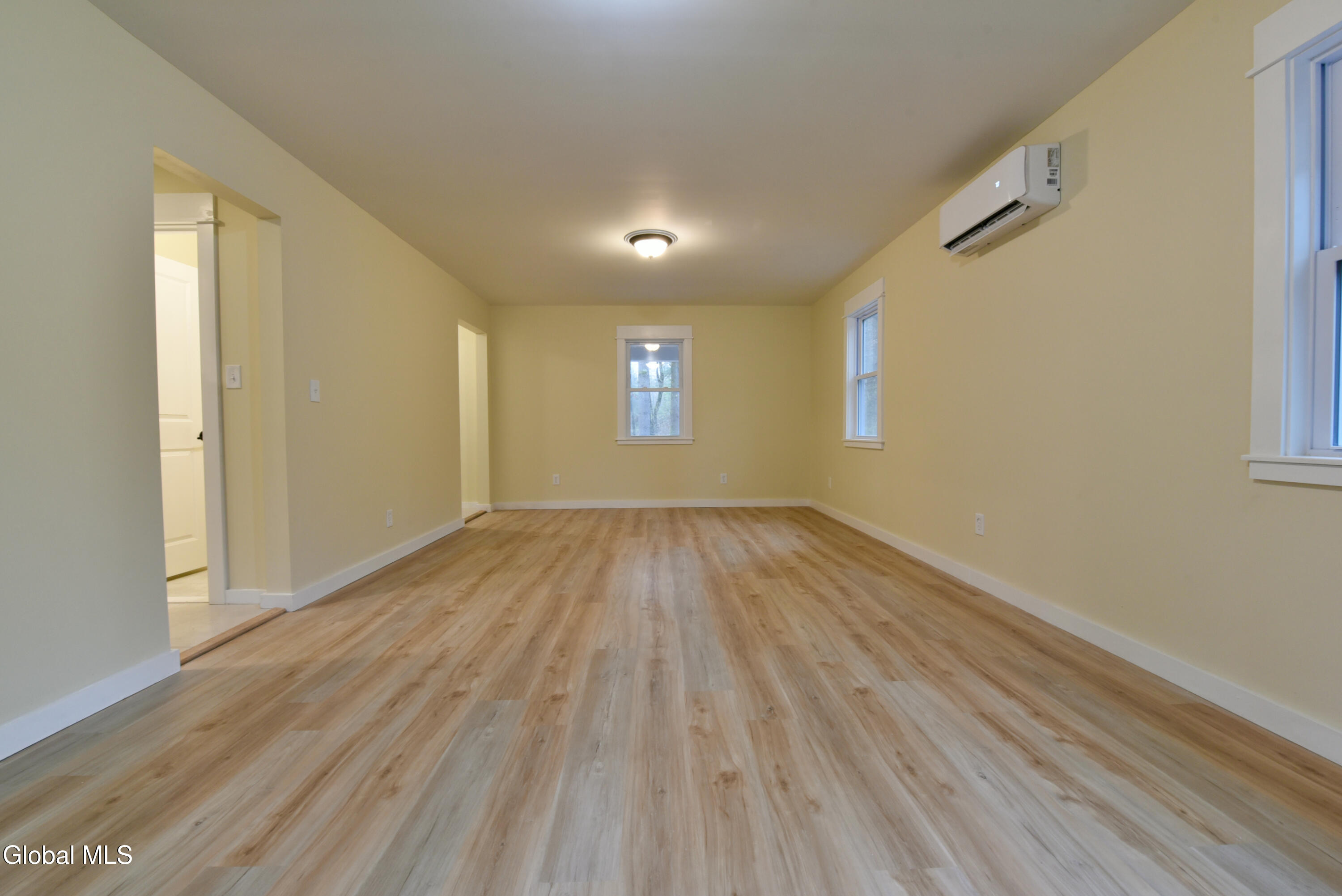 1011 Middleline Road