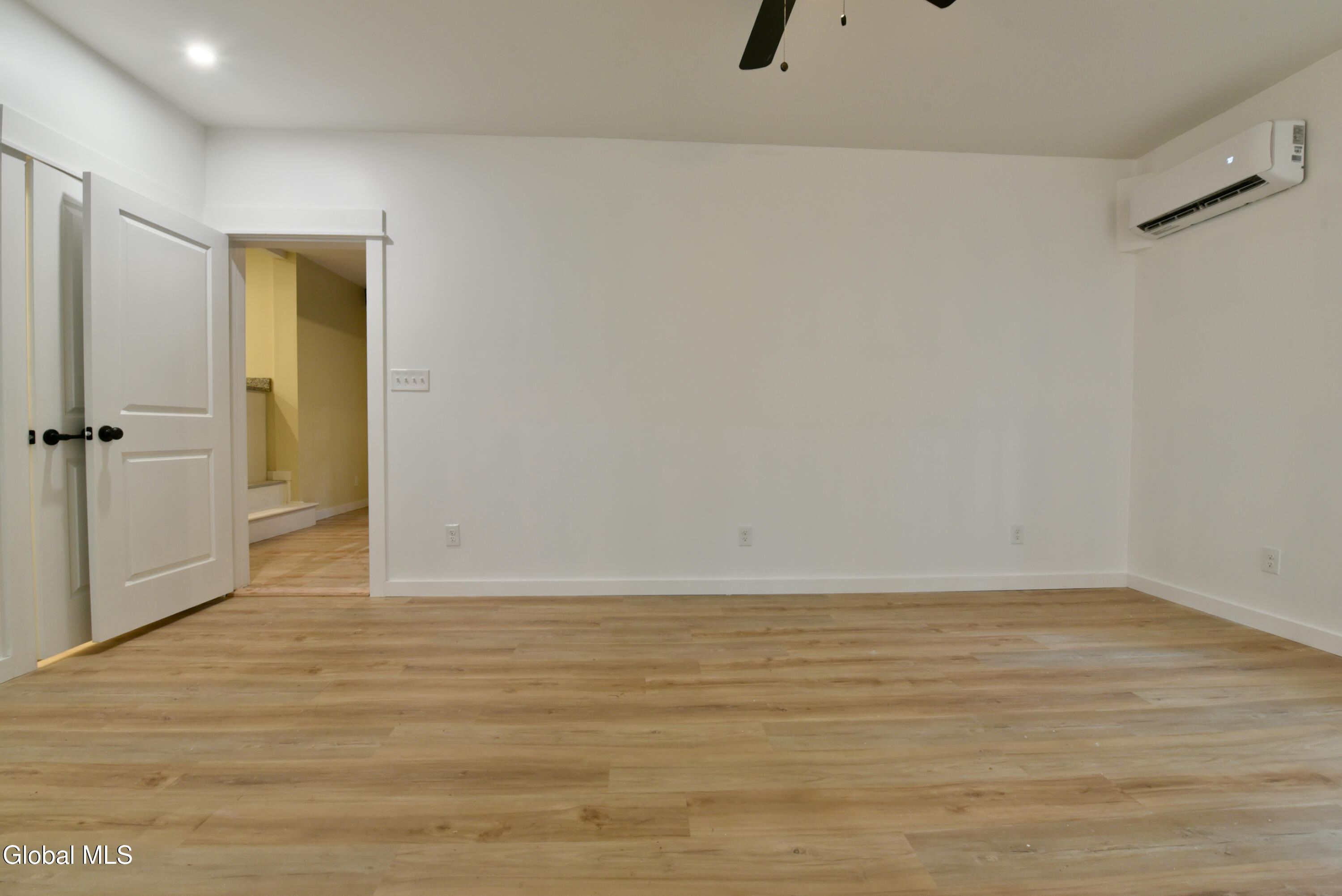 1011 Middleline Road