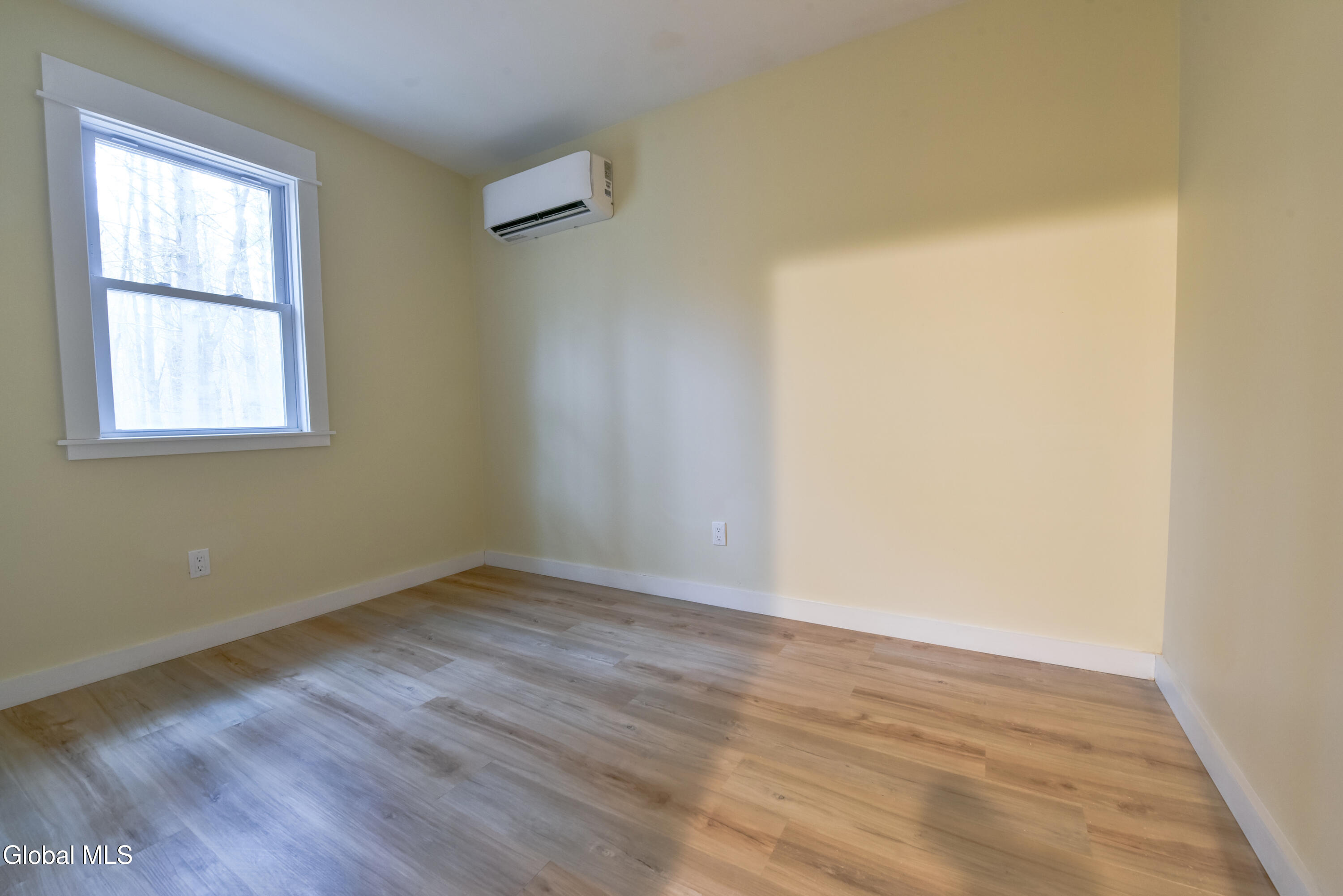 1011 Middleline Road