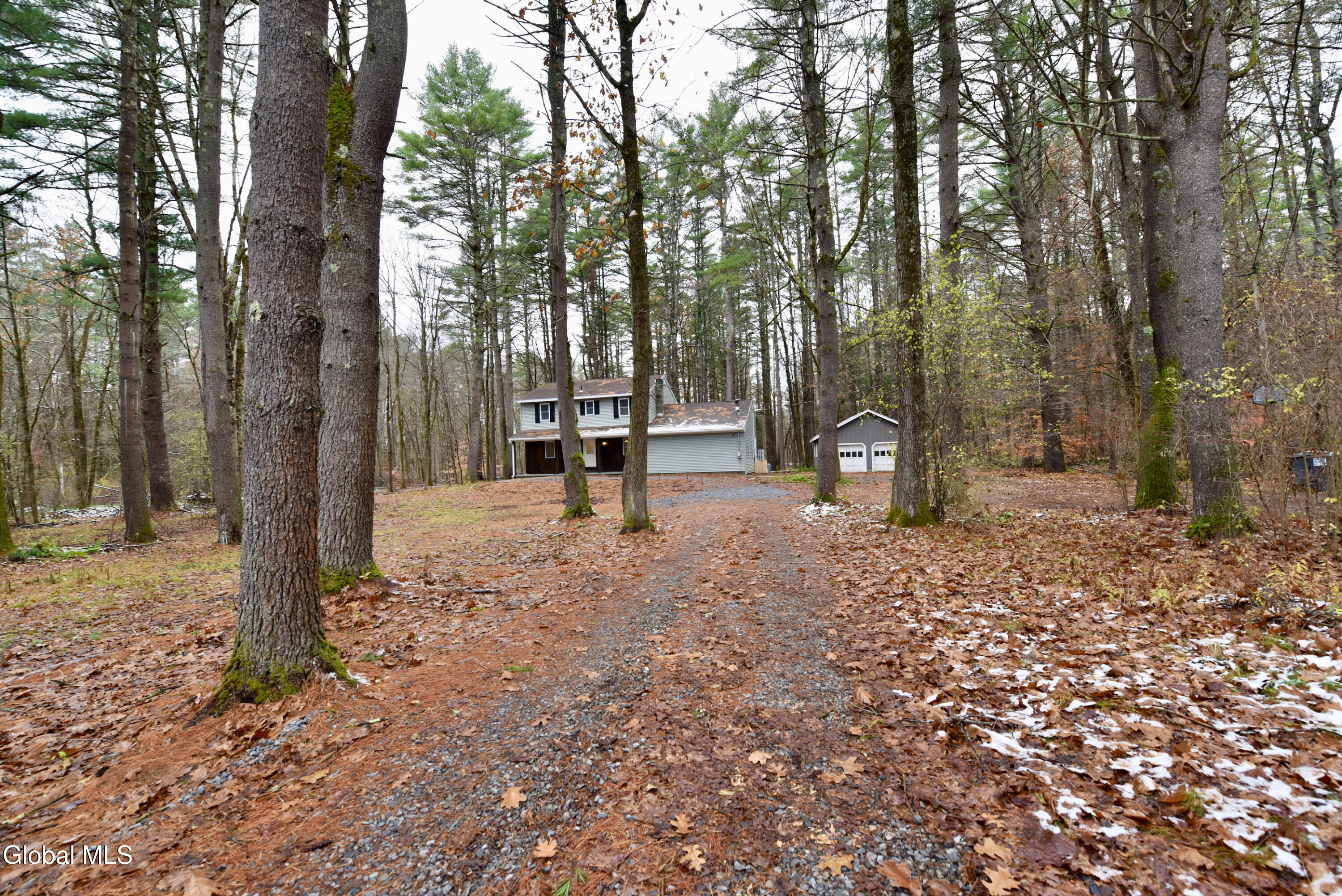 1011 Middleline Road