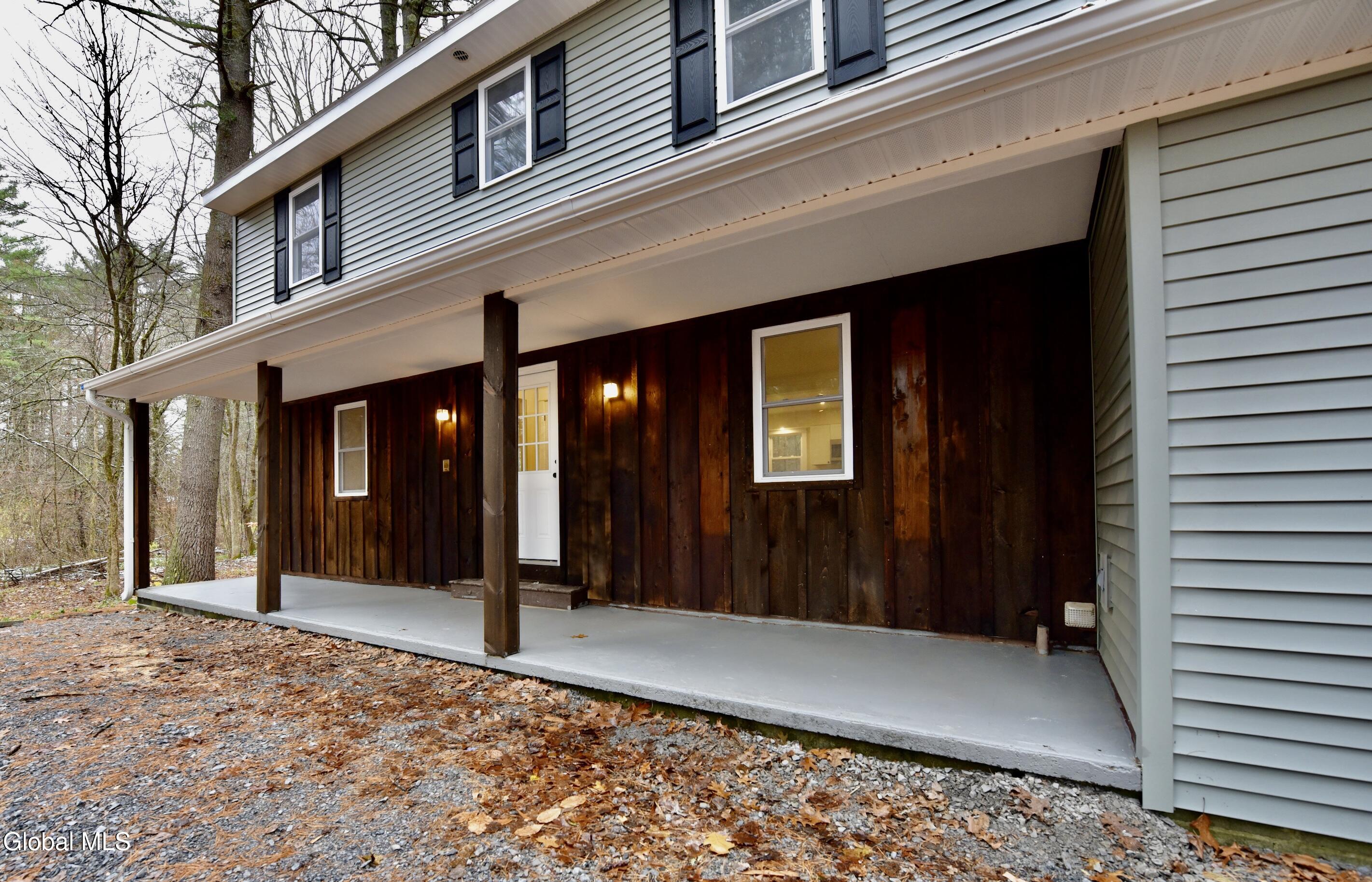 1011 Middleline Road