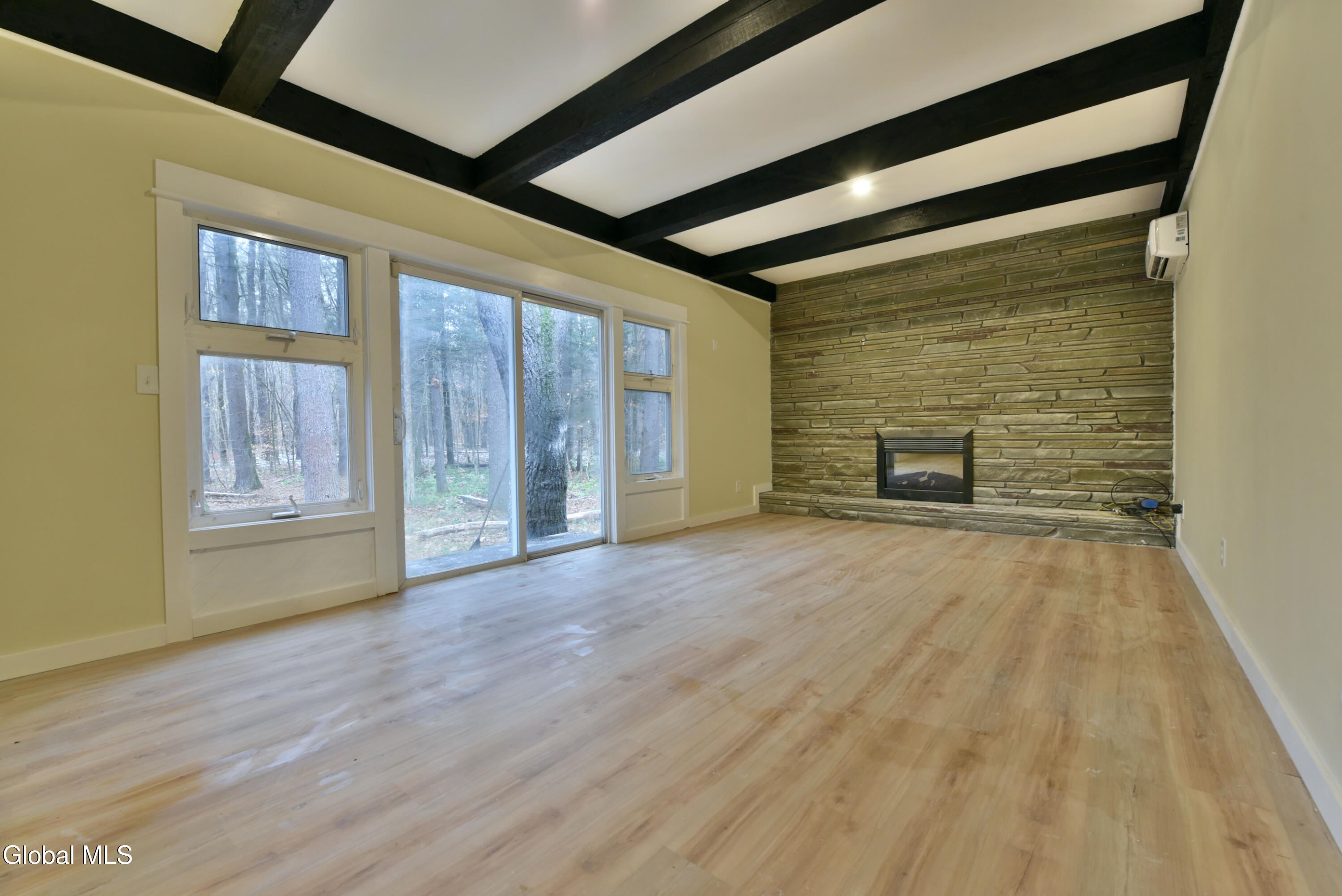 1011 Middleline Road