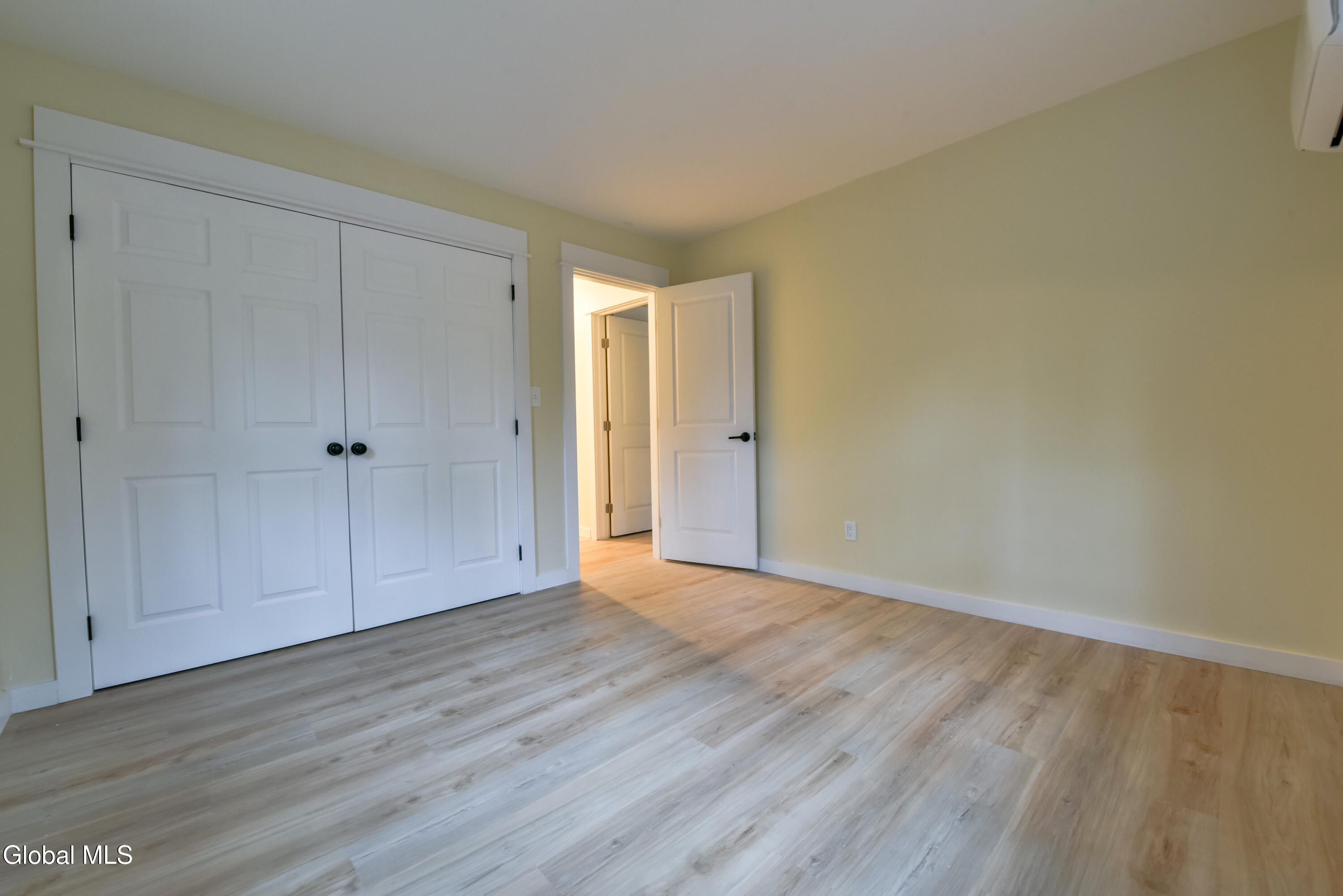 1011 Middleline Road