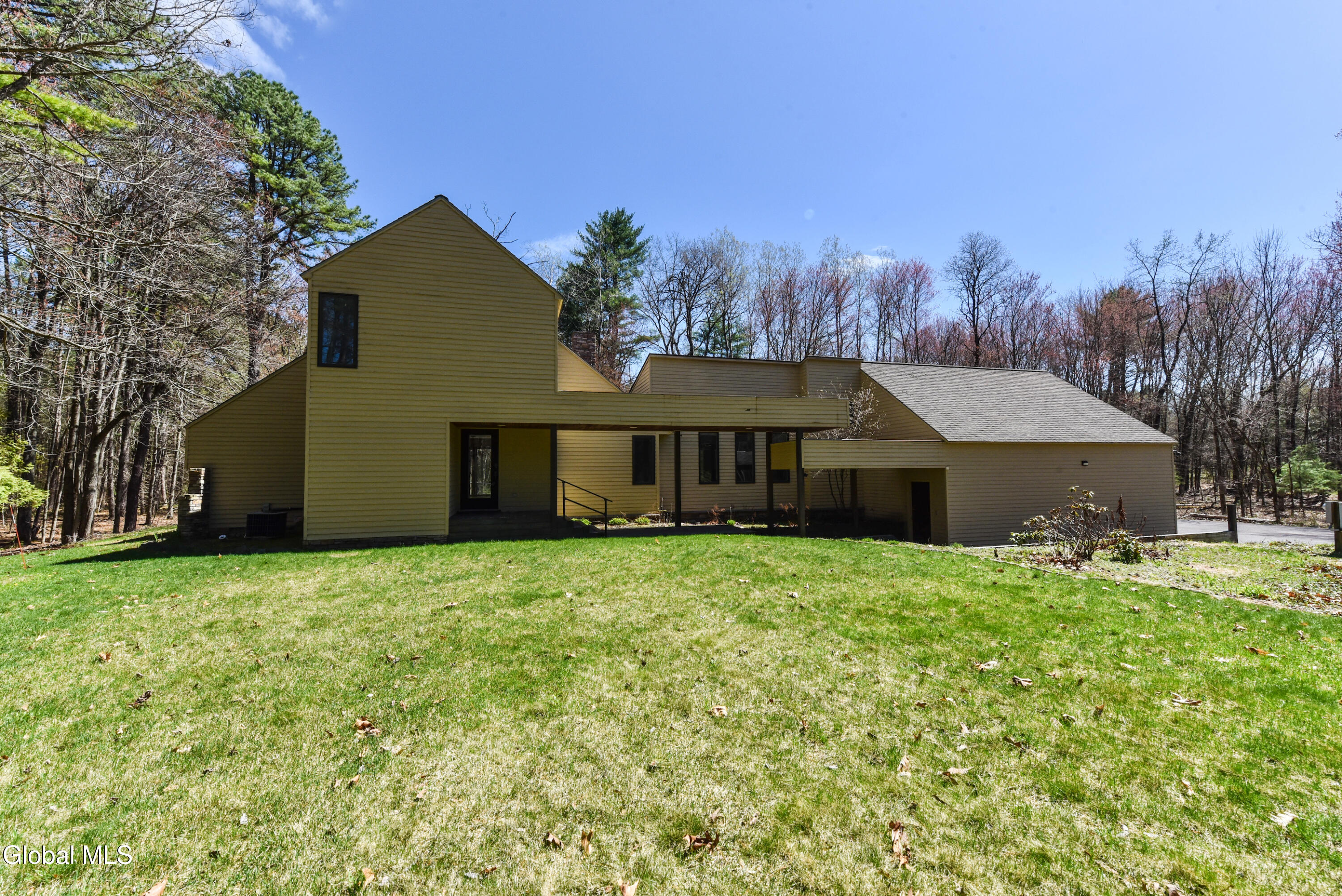 321 Ruggles Road