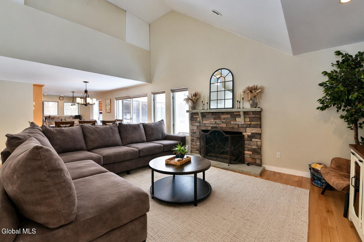321 Ruggles Road