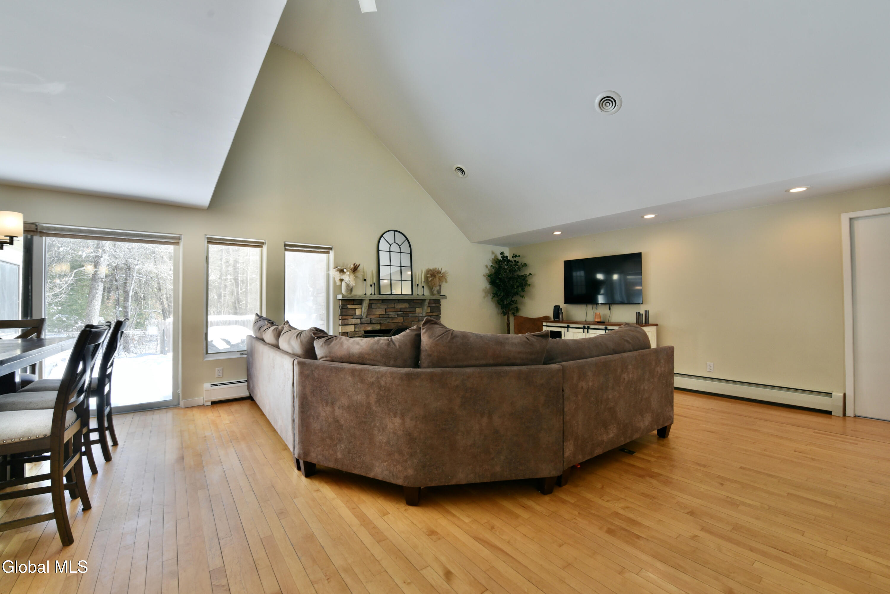 321 Ruggles Road