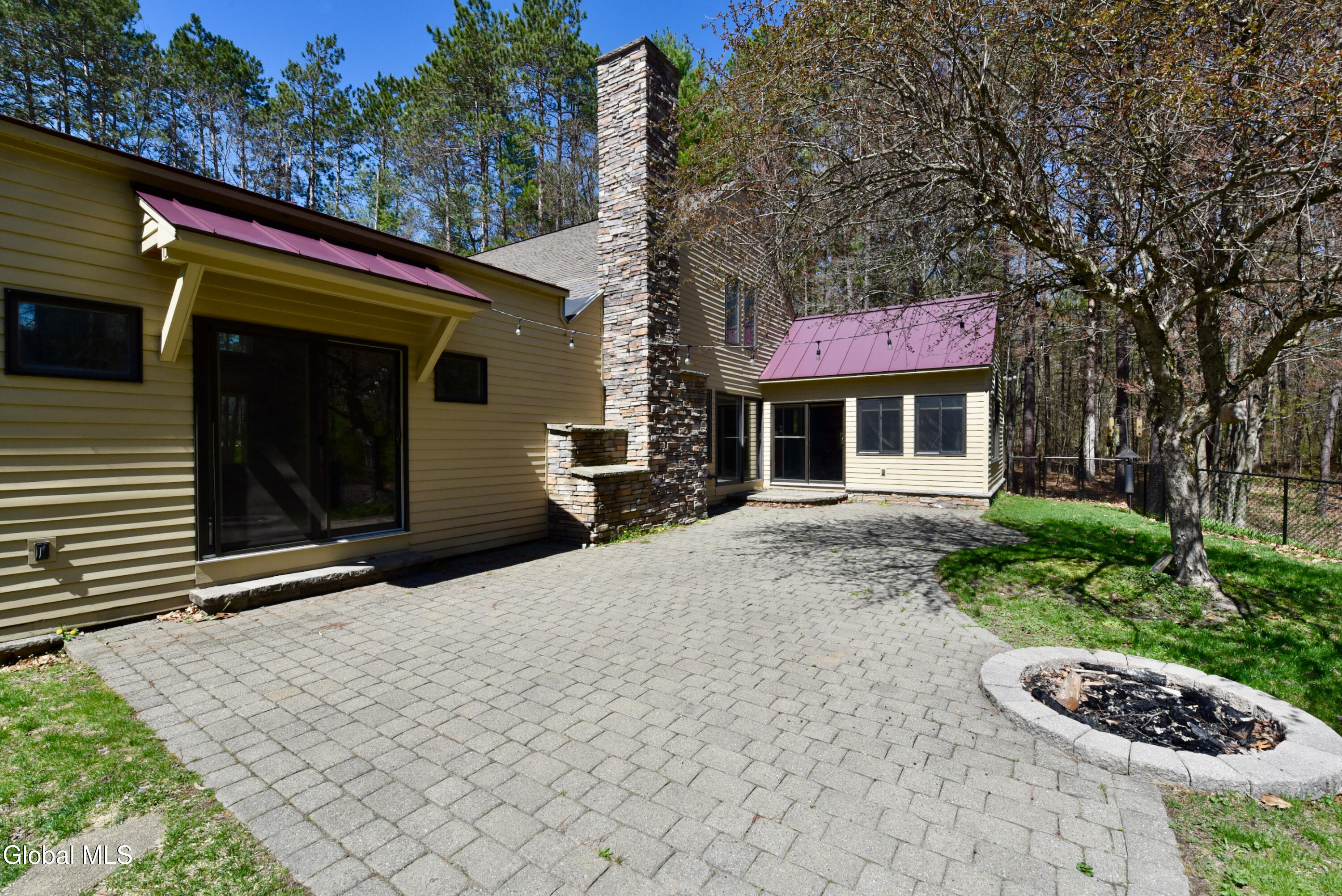 321 Ruggles Road