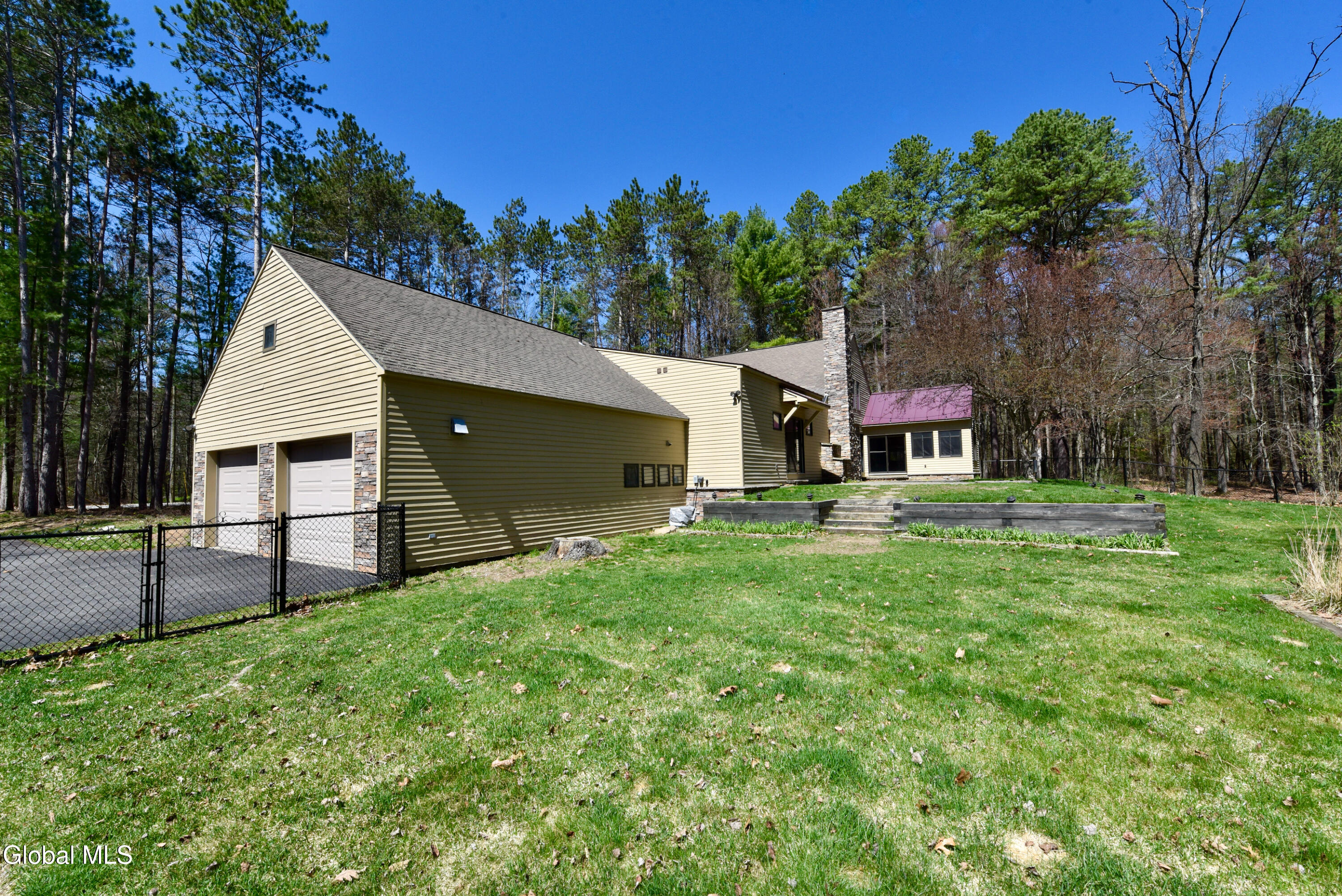 321 Ruggles Road