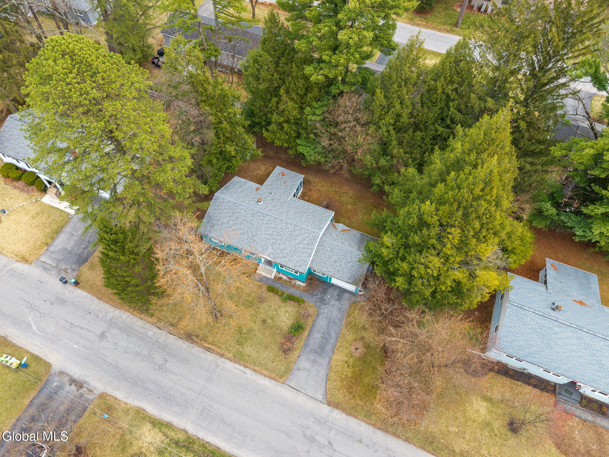 6 Springwood Drive