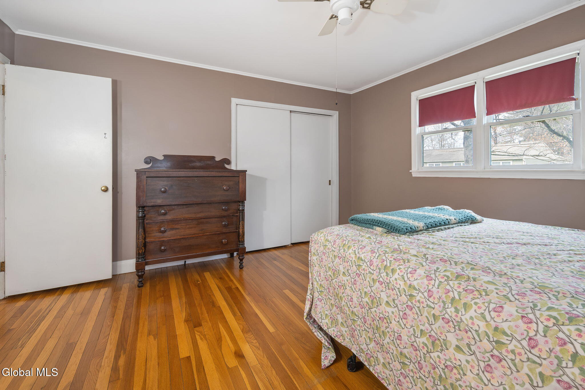 6 Springwood Drive