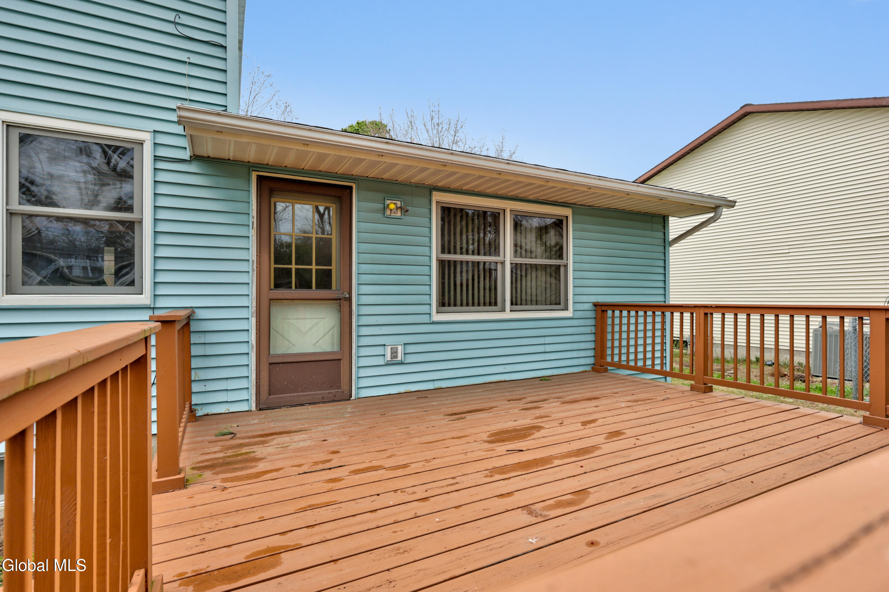 3 W Meadow Drive