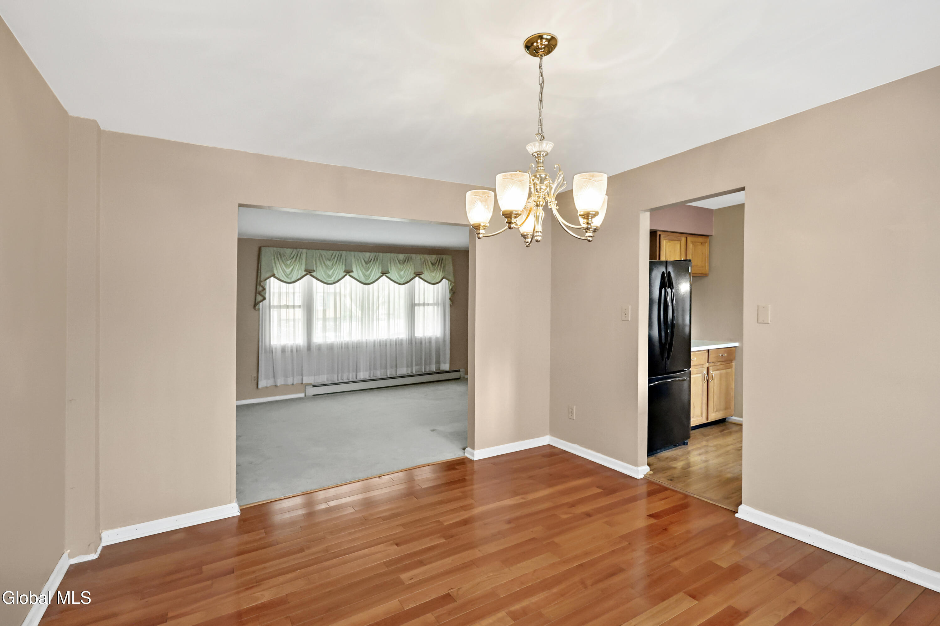 3 W Meadow Drive