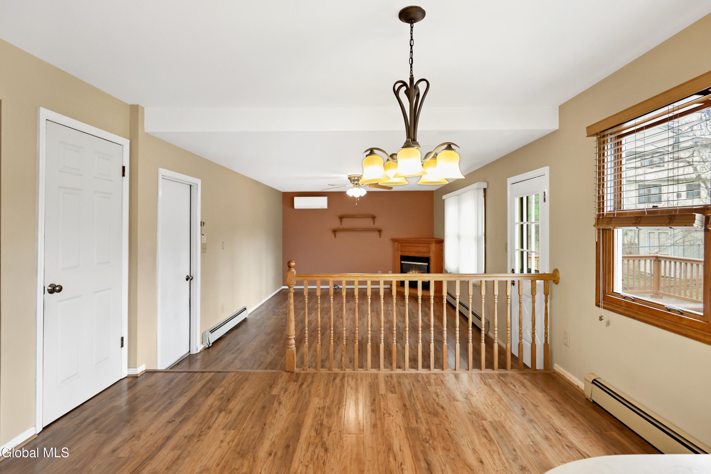 3 W Meadow Drive