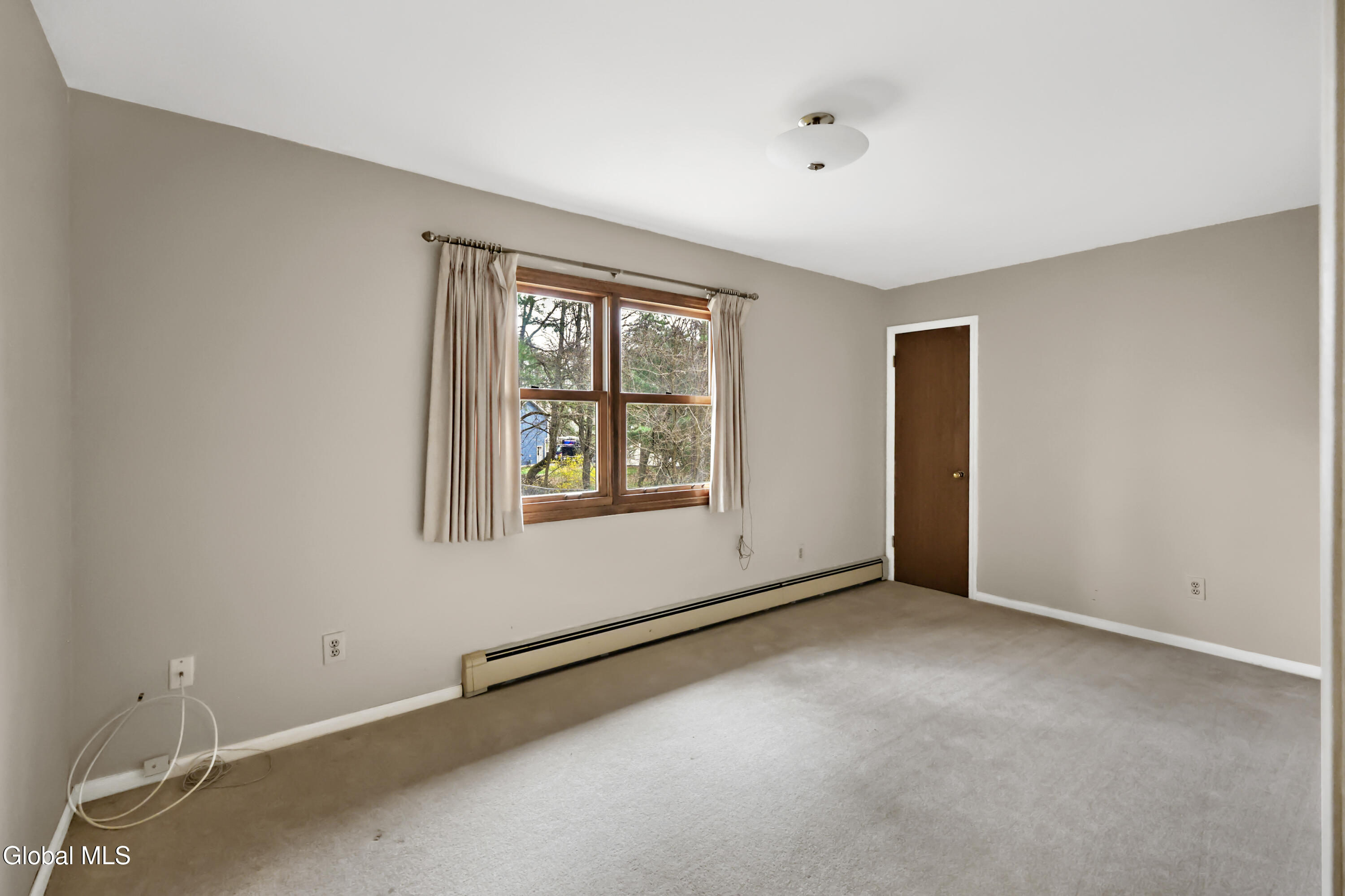 3 W Meadow Drive