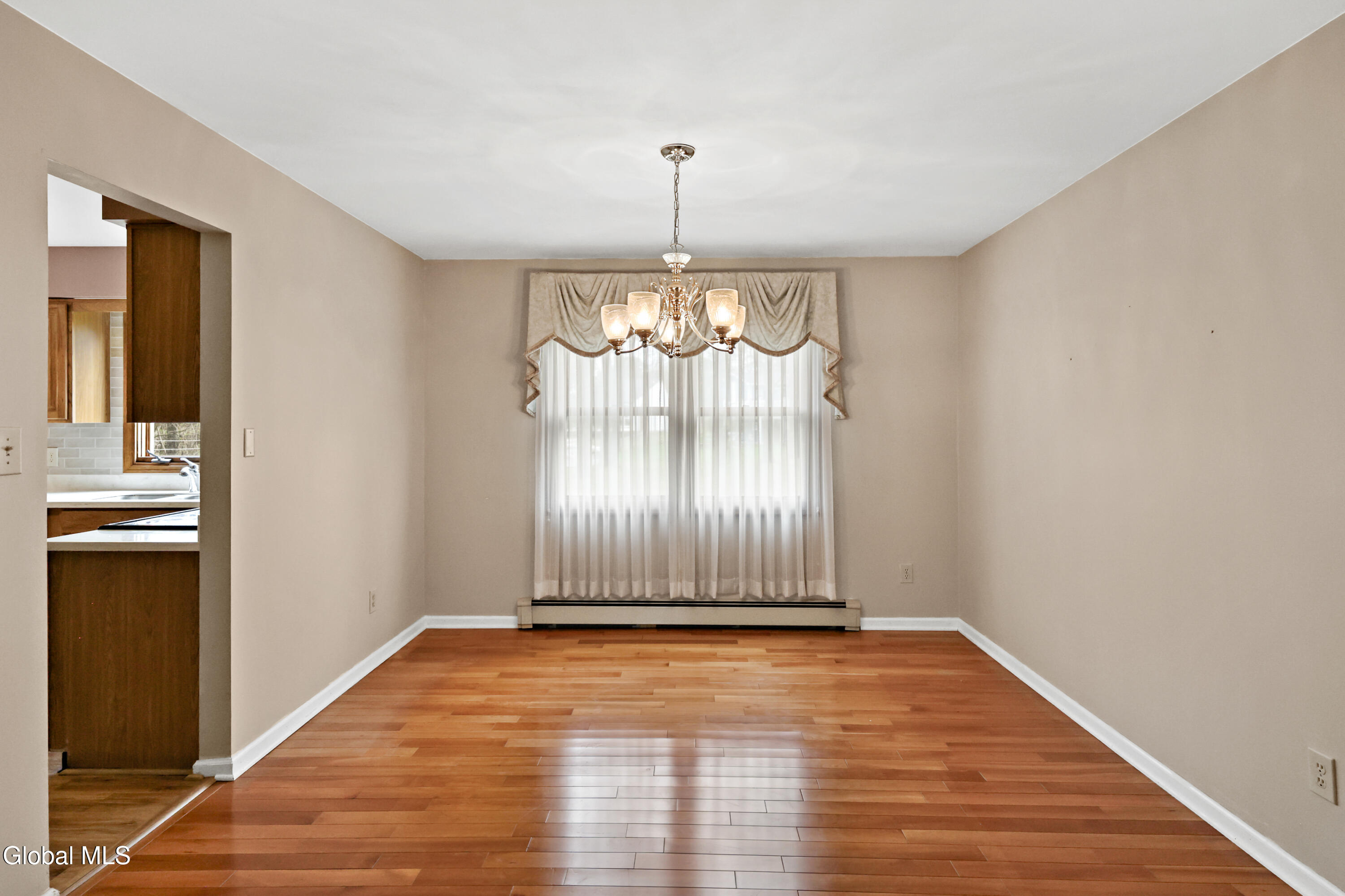 3 W Meadow Drive