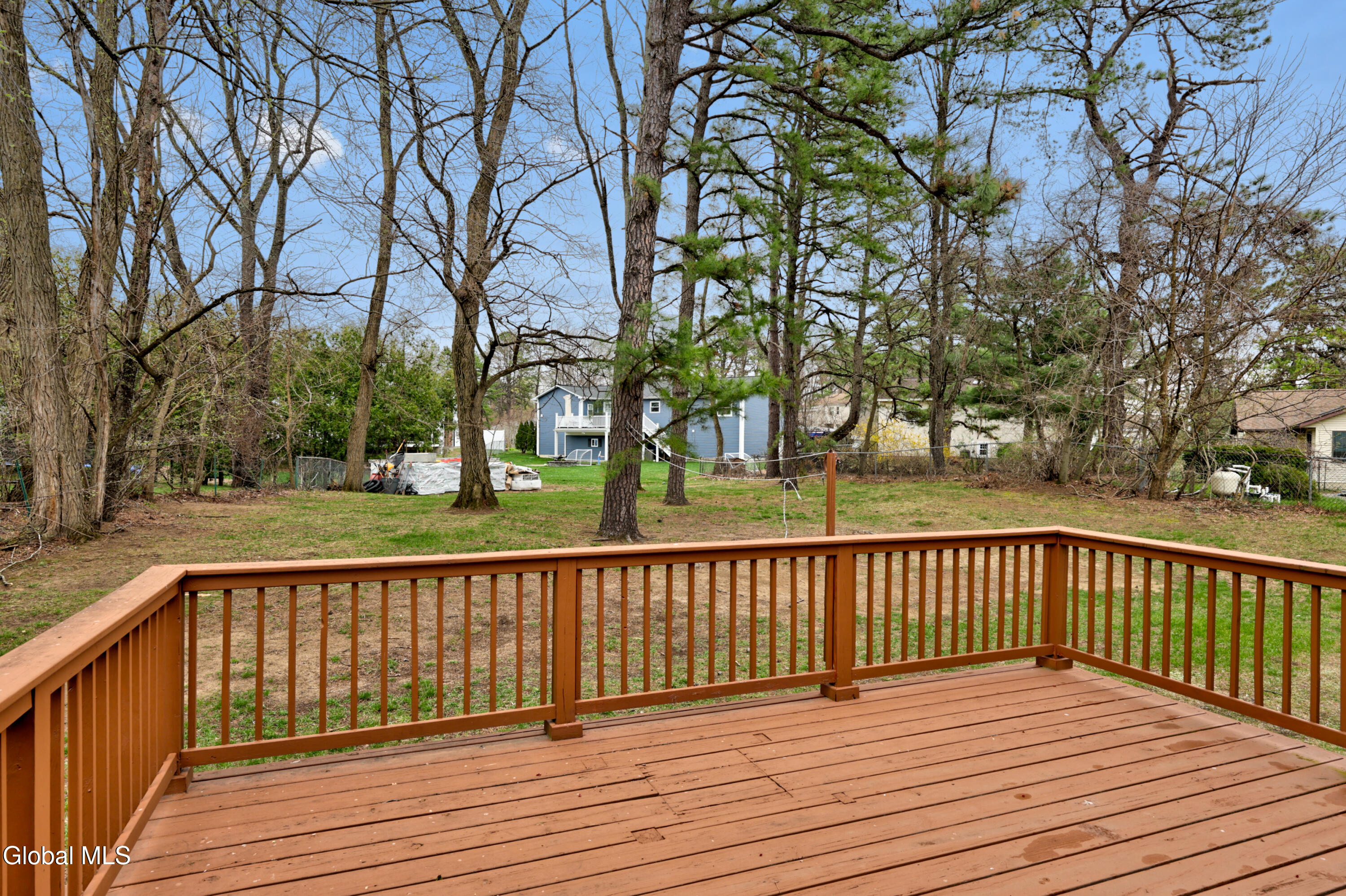 3 W Meadow Drive