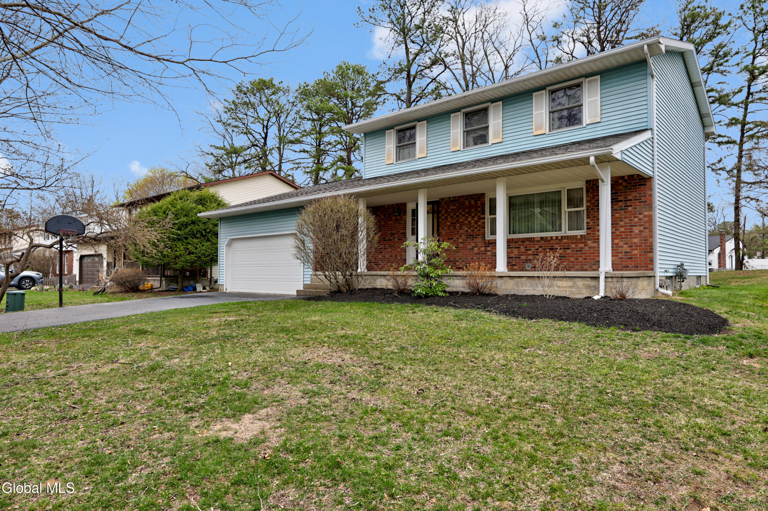 3 W Meadow Drive