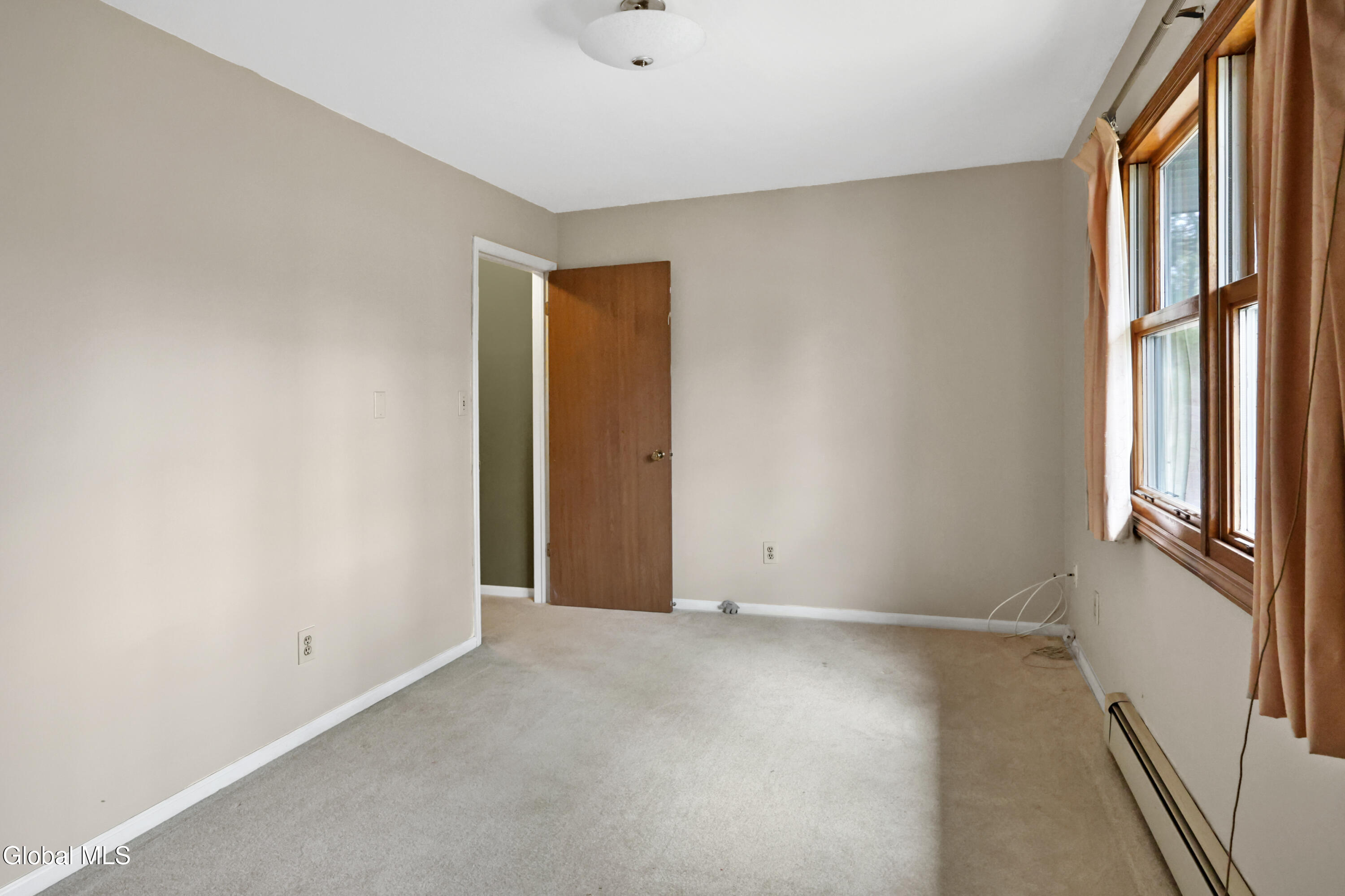 3 W Meadow Drive