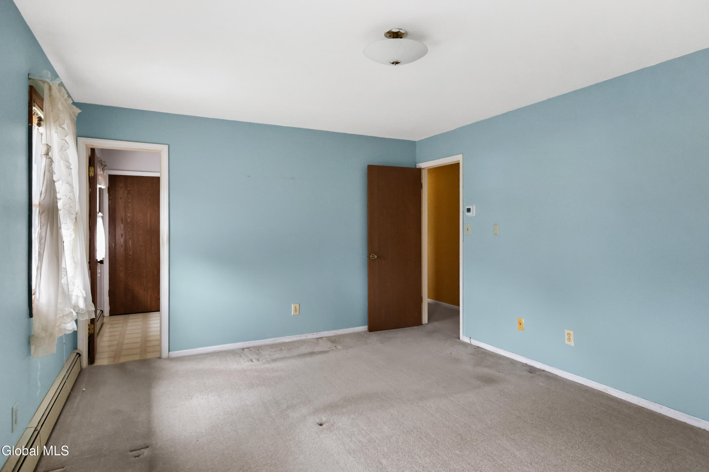 3 W Meadow Drive