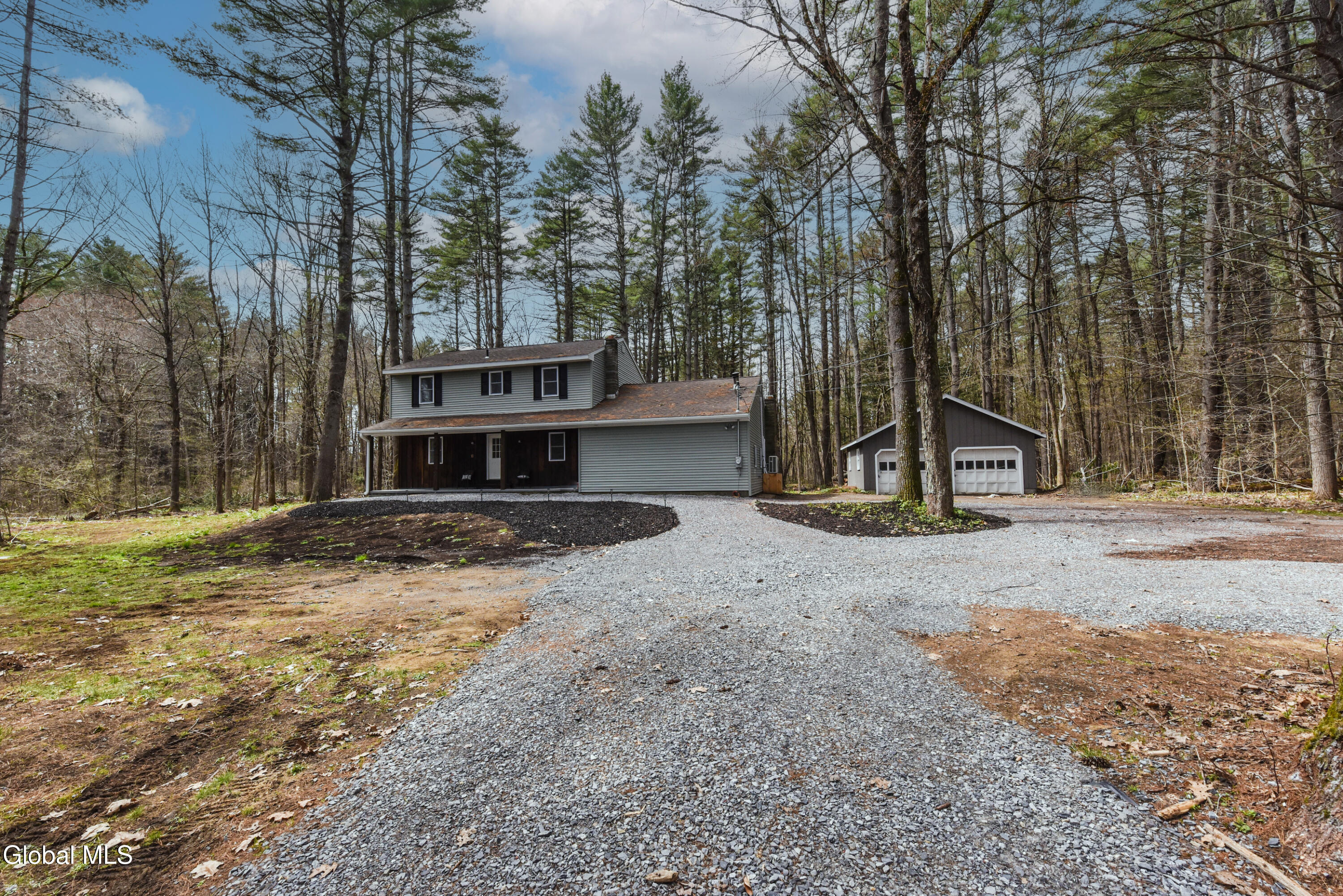 1011 Middleline Road