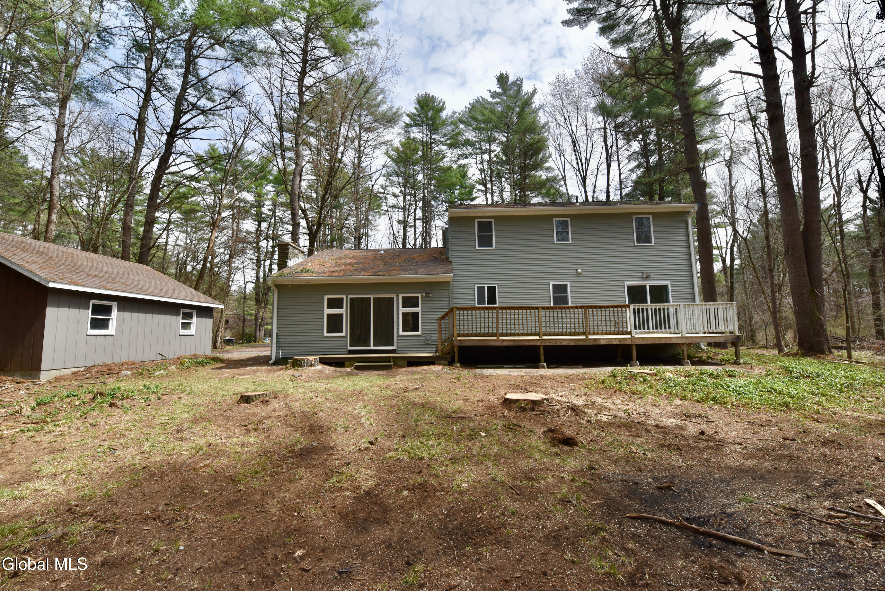 1011 Middleline Road