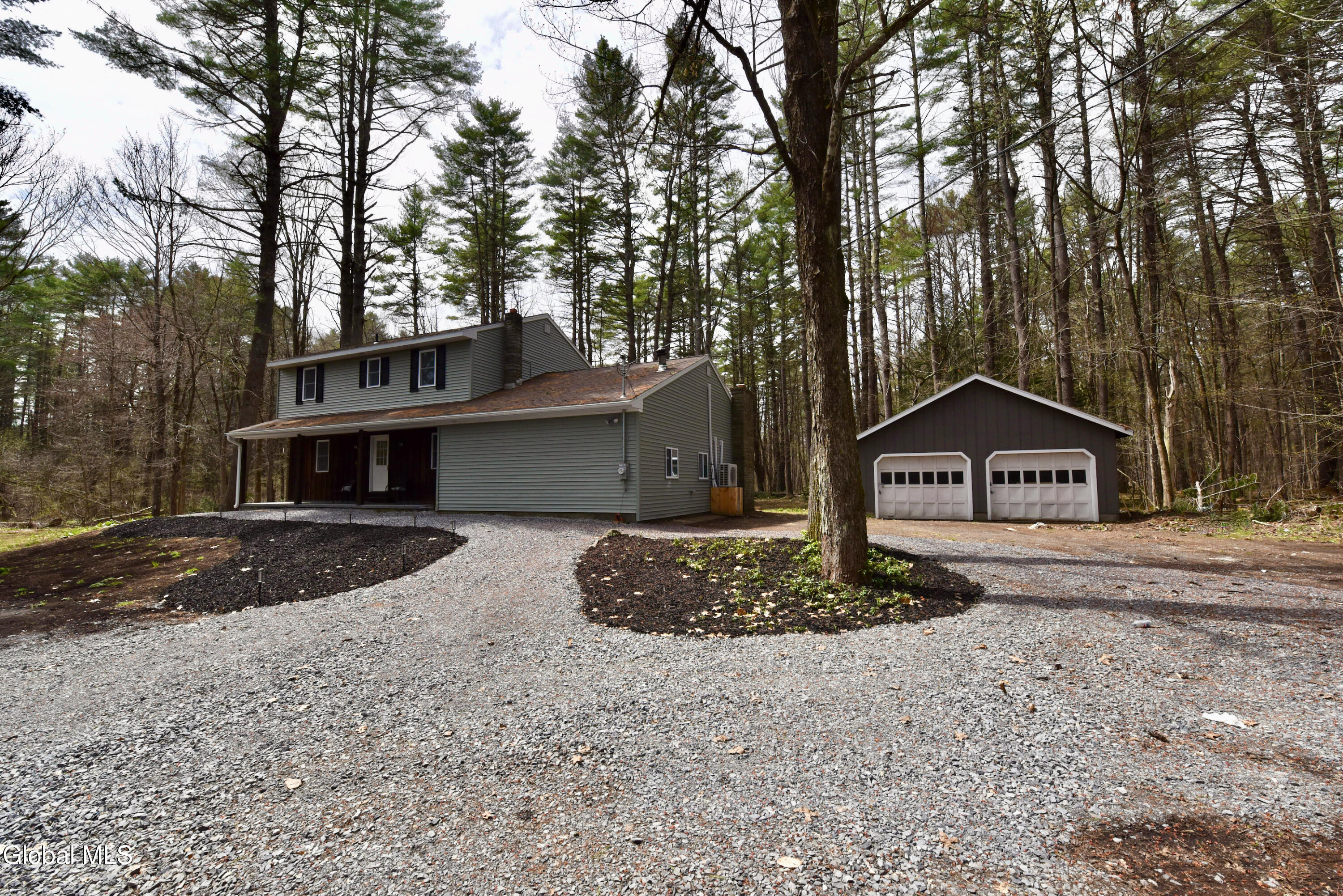 1011 Middleline Road