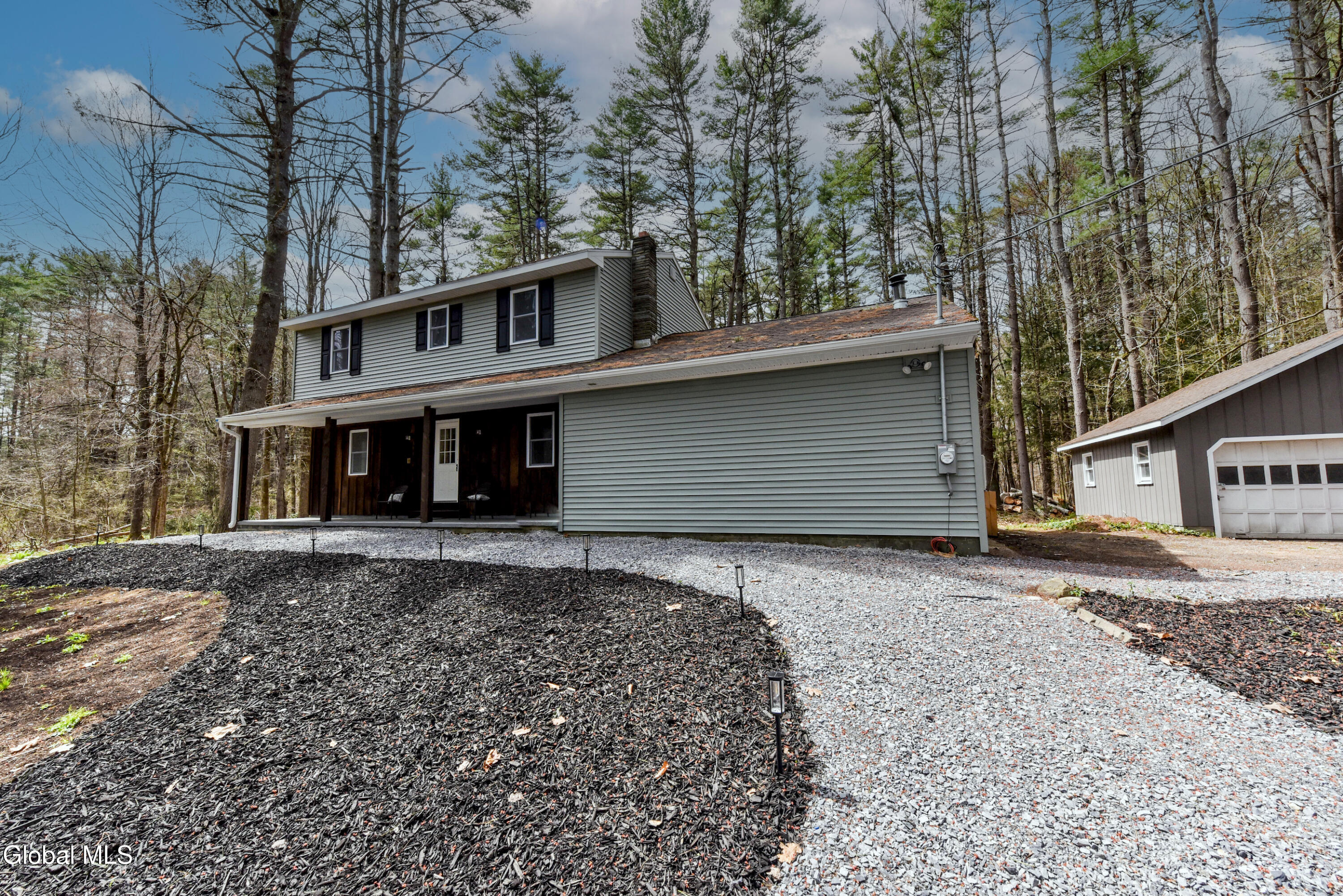 1011 Middleline Road