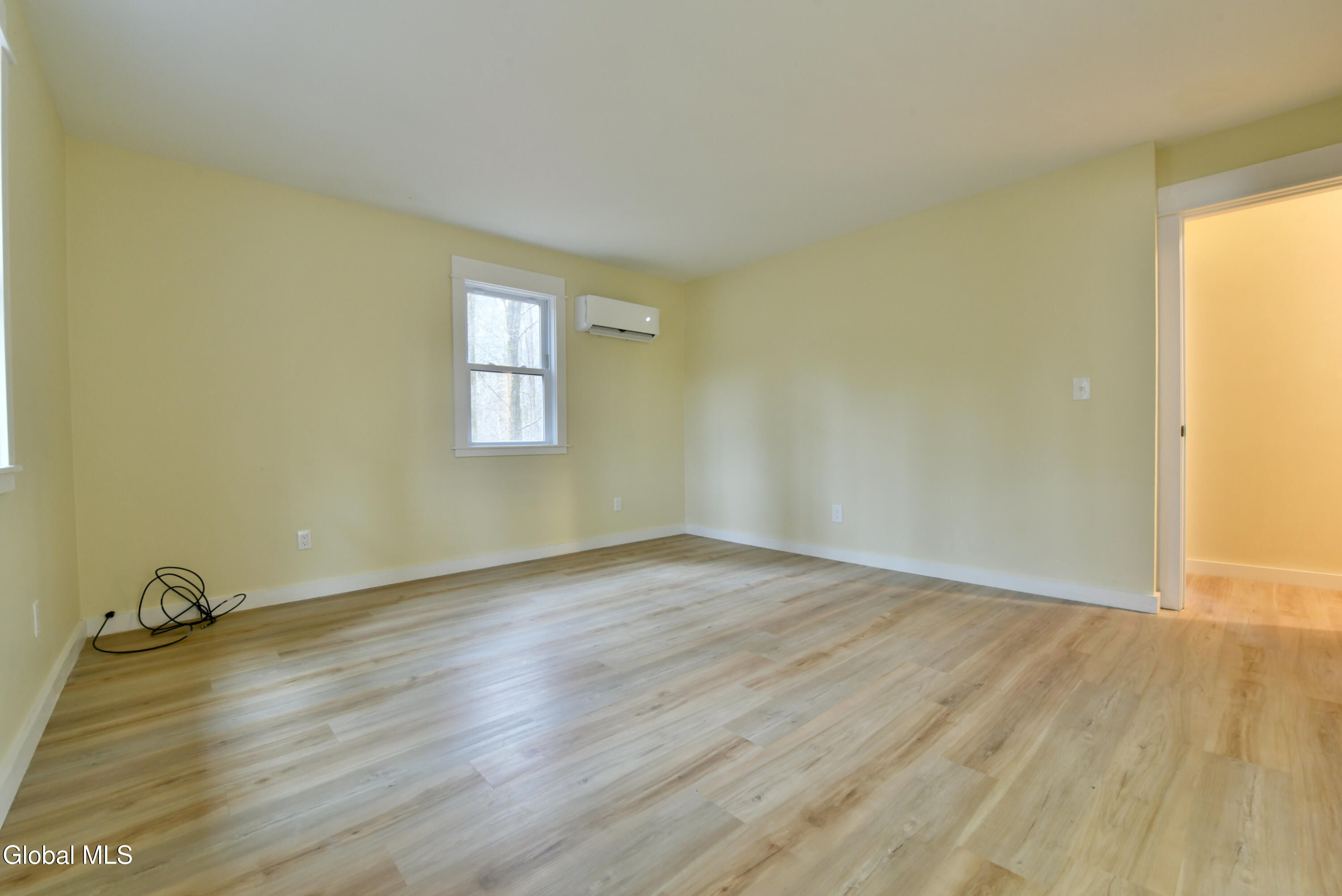 1011 Middleline Road