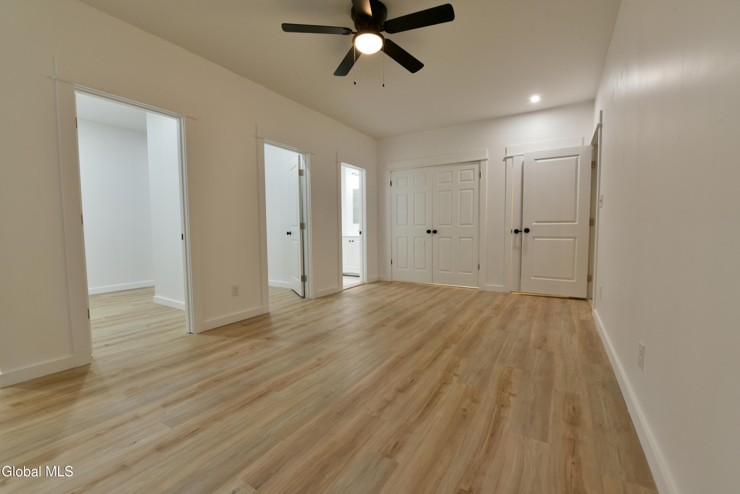 1011 Middleline Road