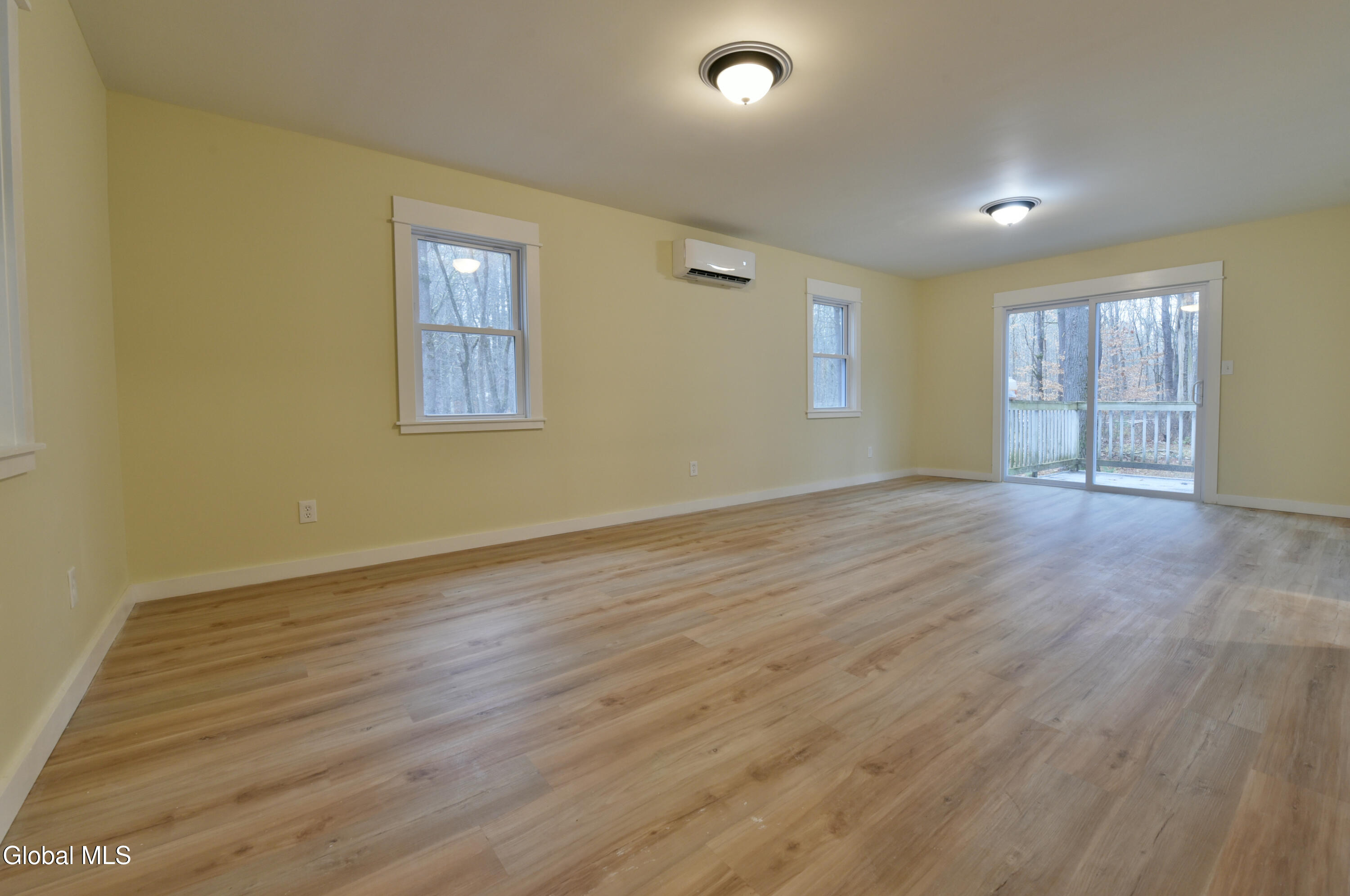 1011 Middleline Road