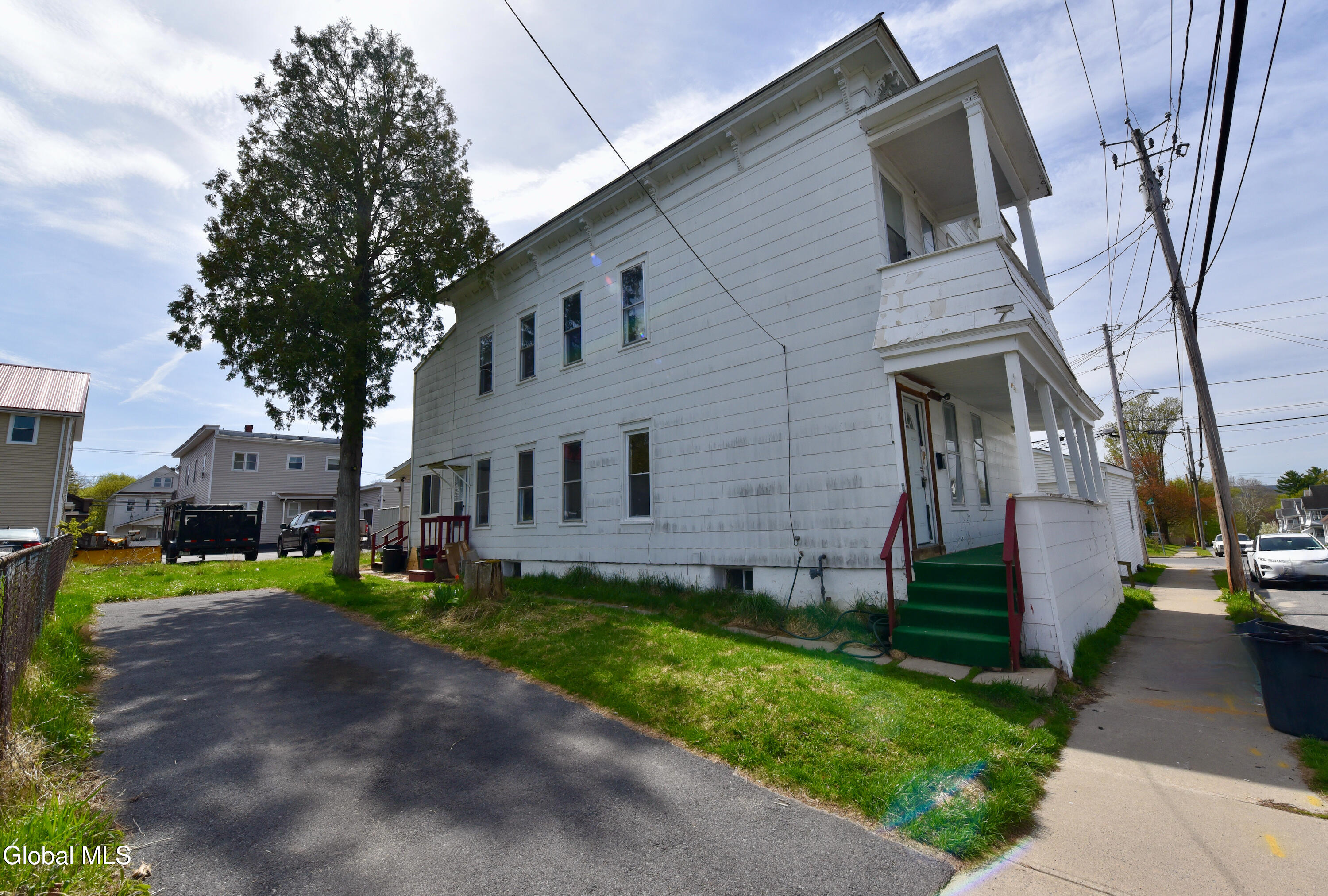 203 Brookside Avenue