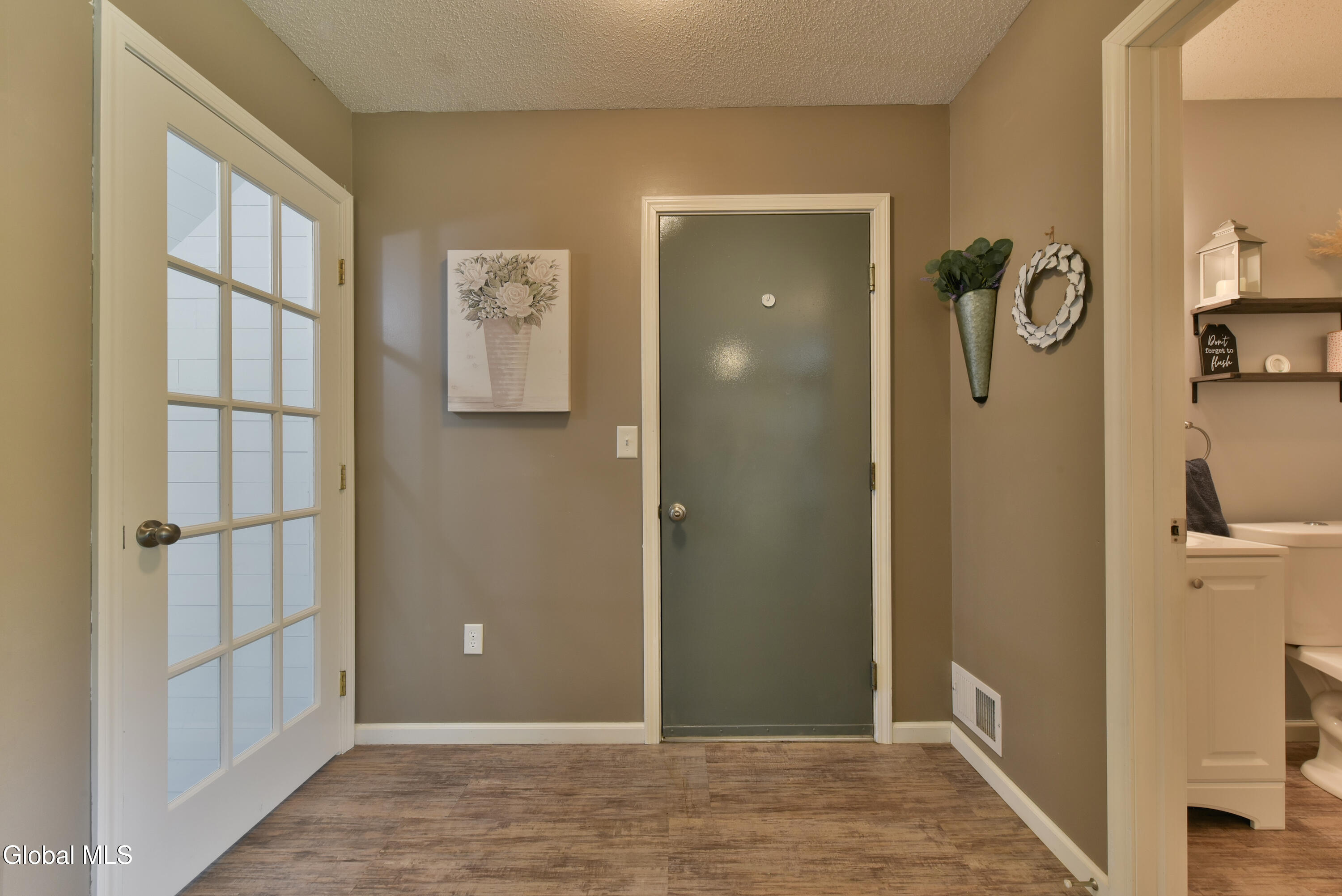 206 Lisa Drive