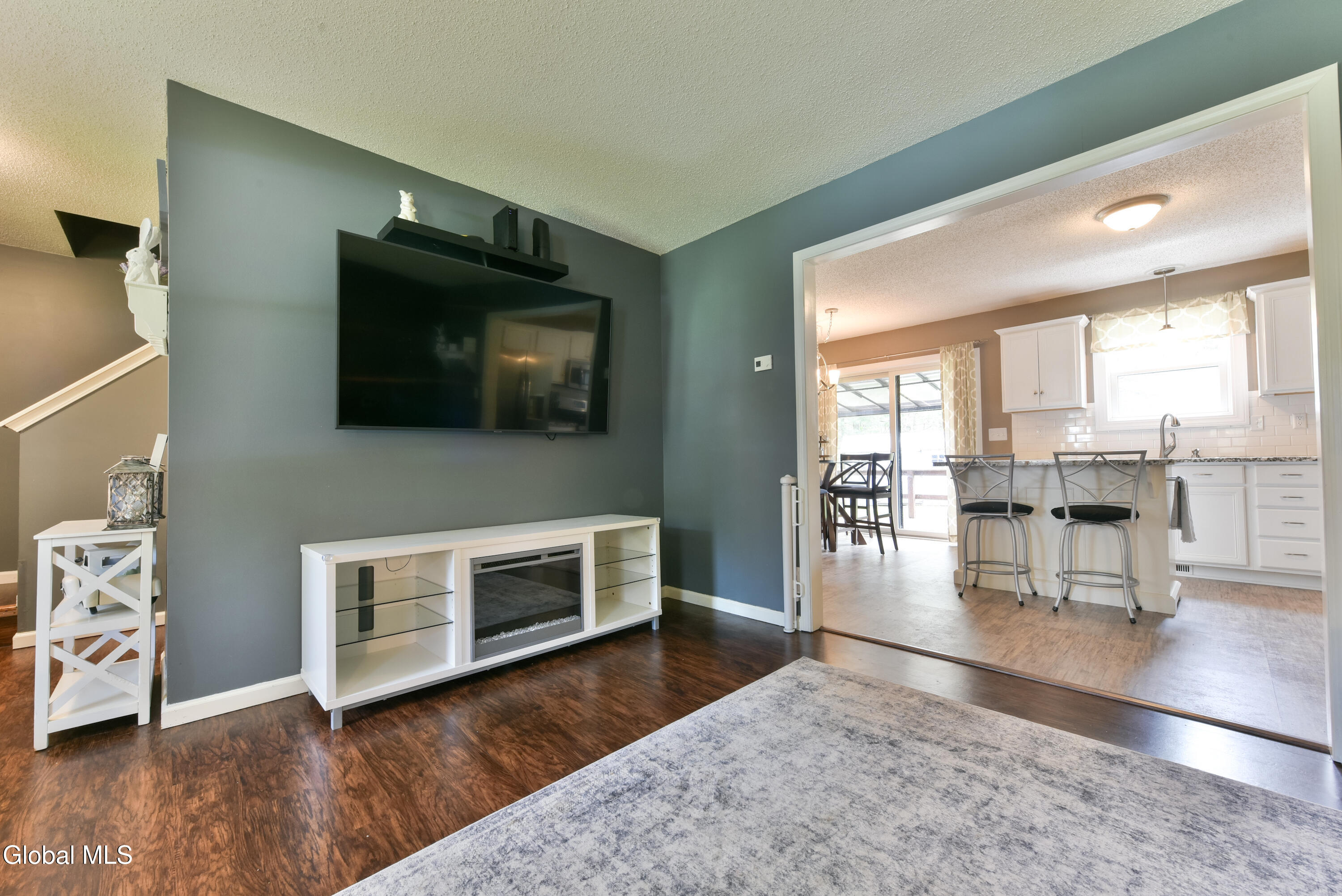 206 Lisa Drive