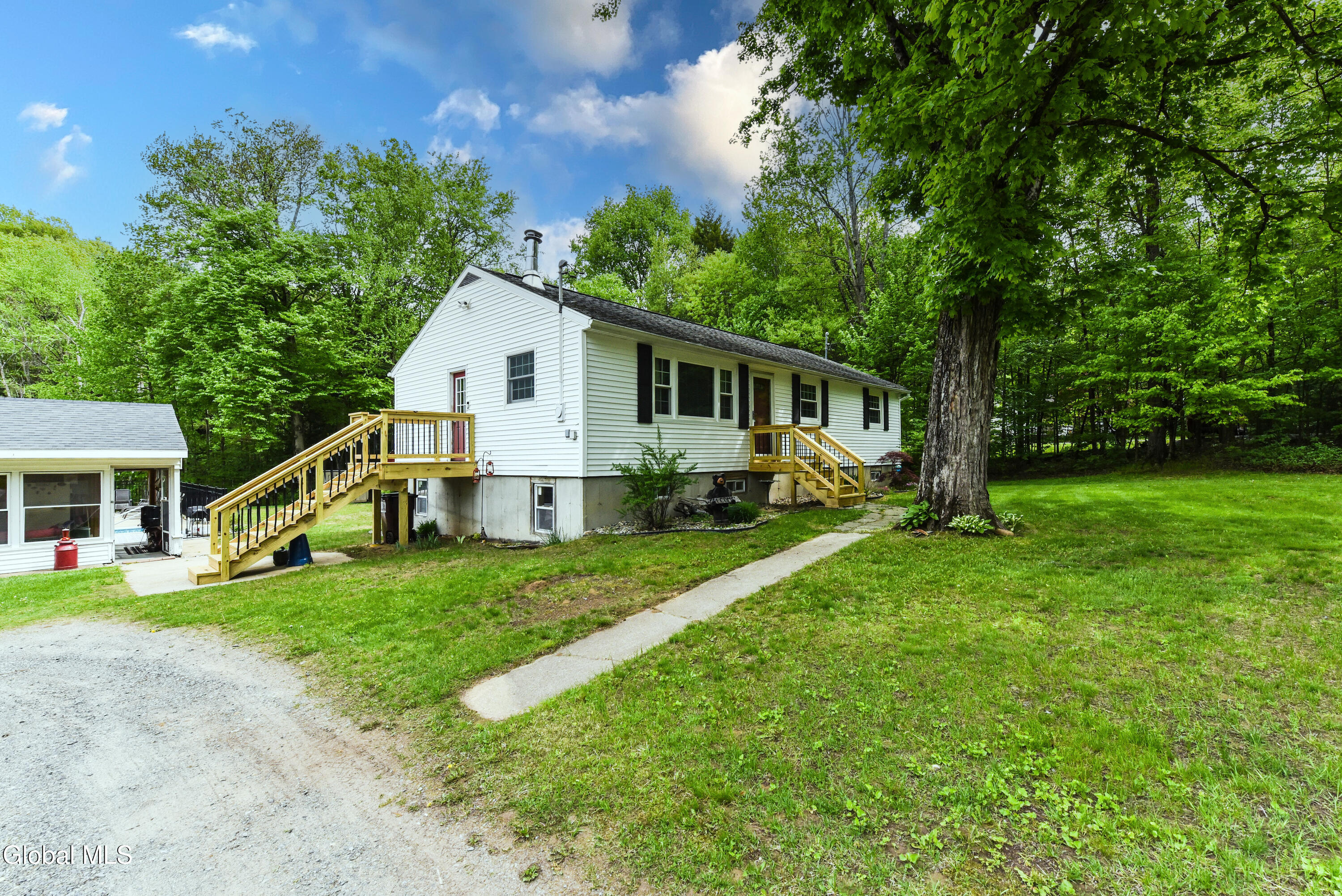 5764 Lake Road