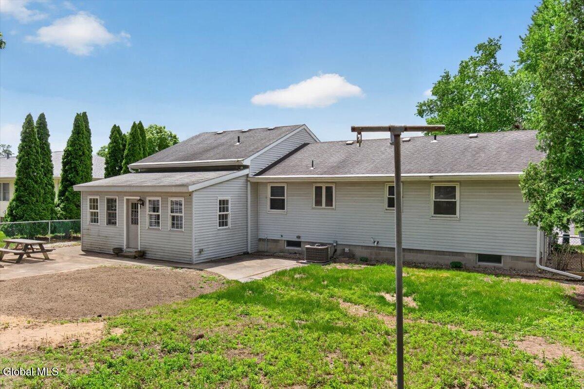 12 Winifred Drive